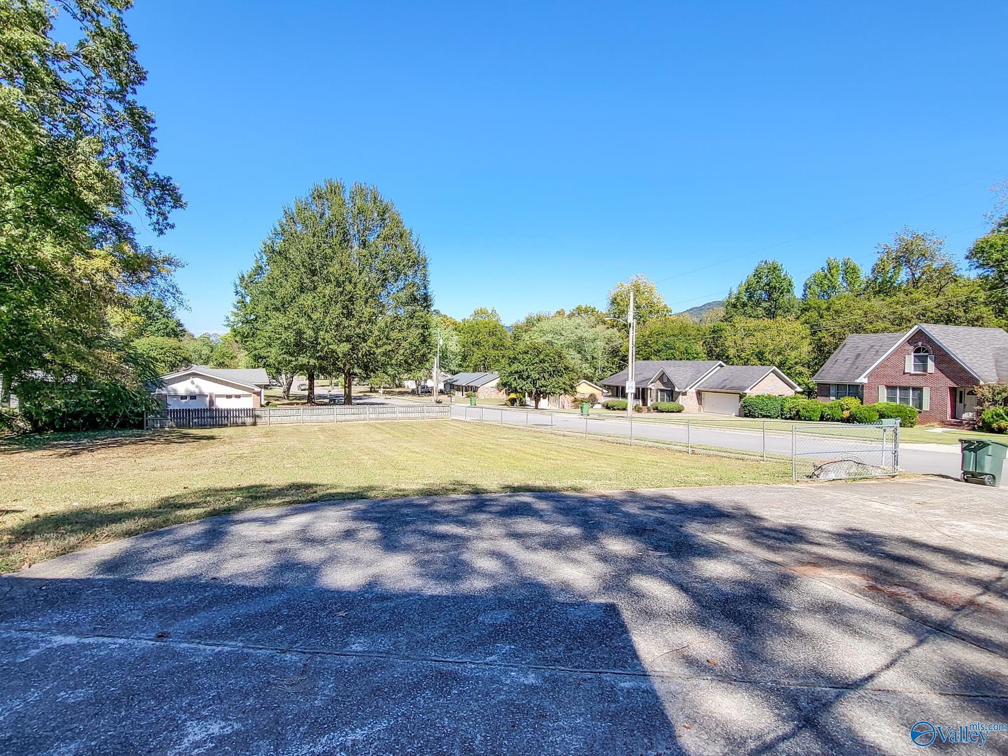 9805 Wallwood Drive