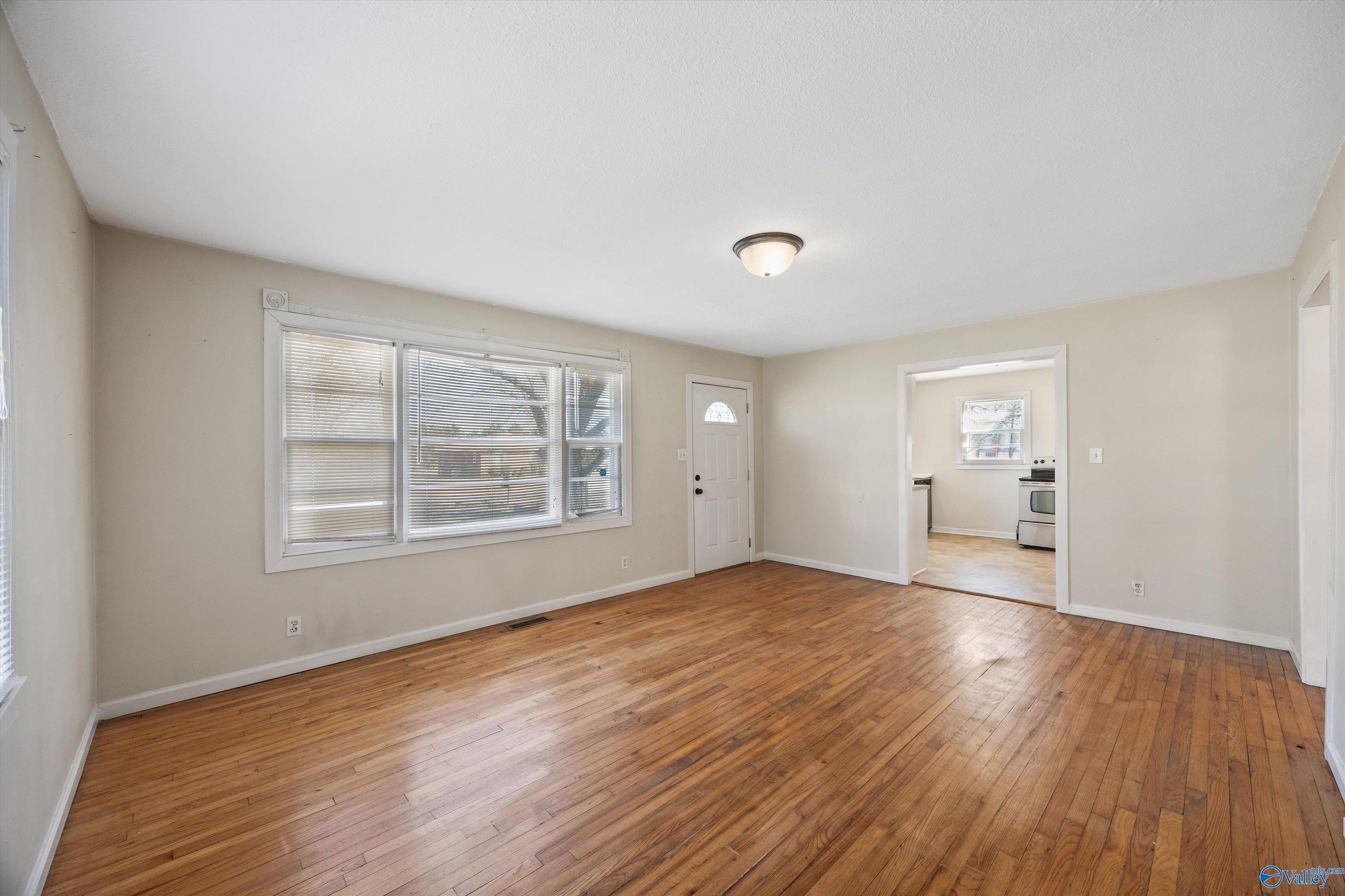 9347 Pulaski Pike