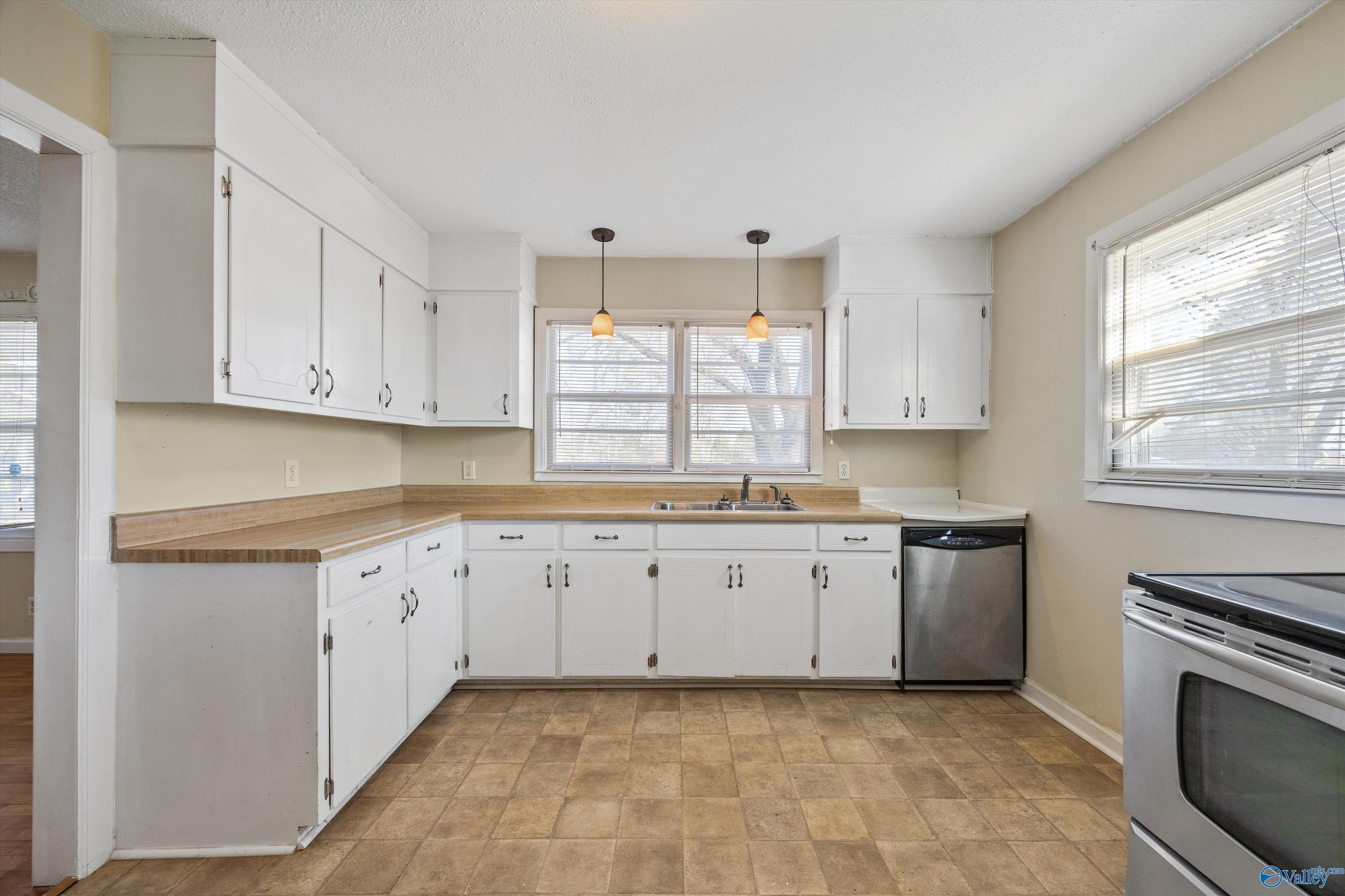9347 Pulaski Pike