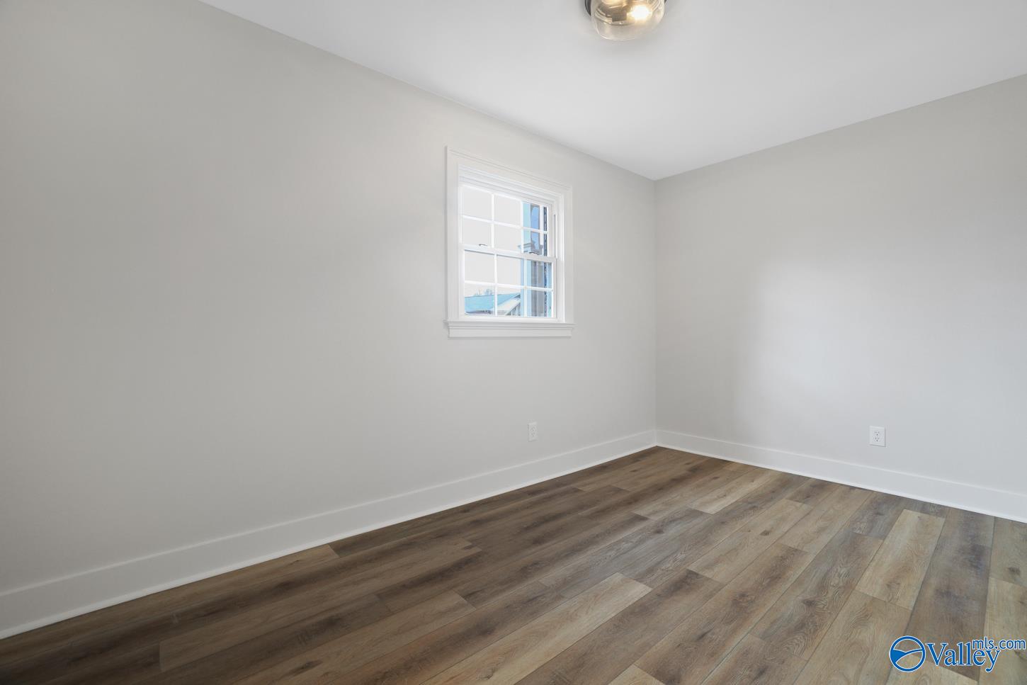 2201 Buckingham Drive SW