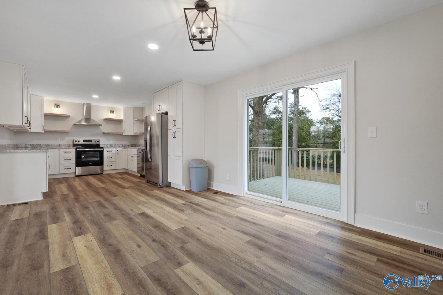 2201 Buckingham Drive SW