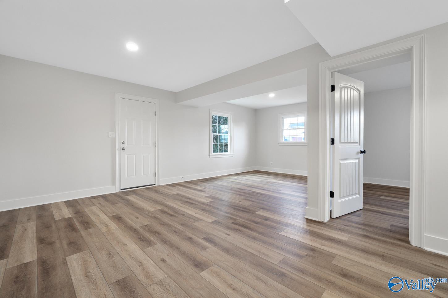 2201 Buckingham Drive SW