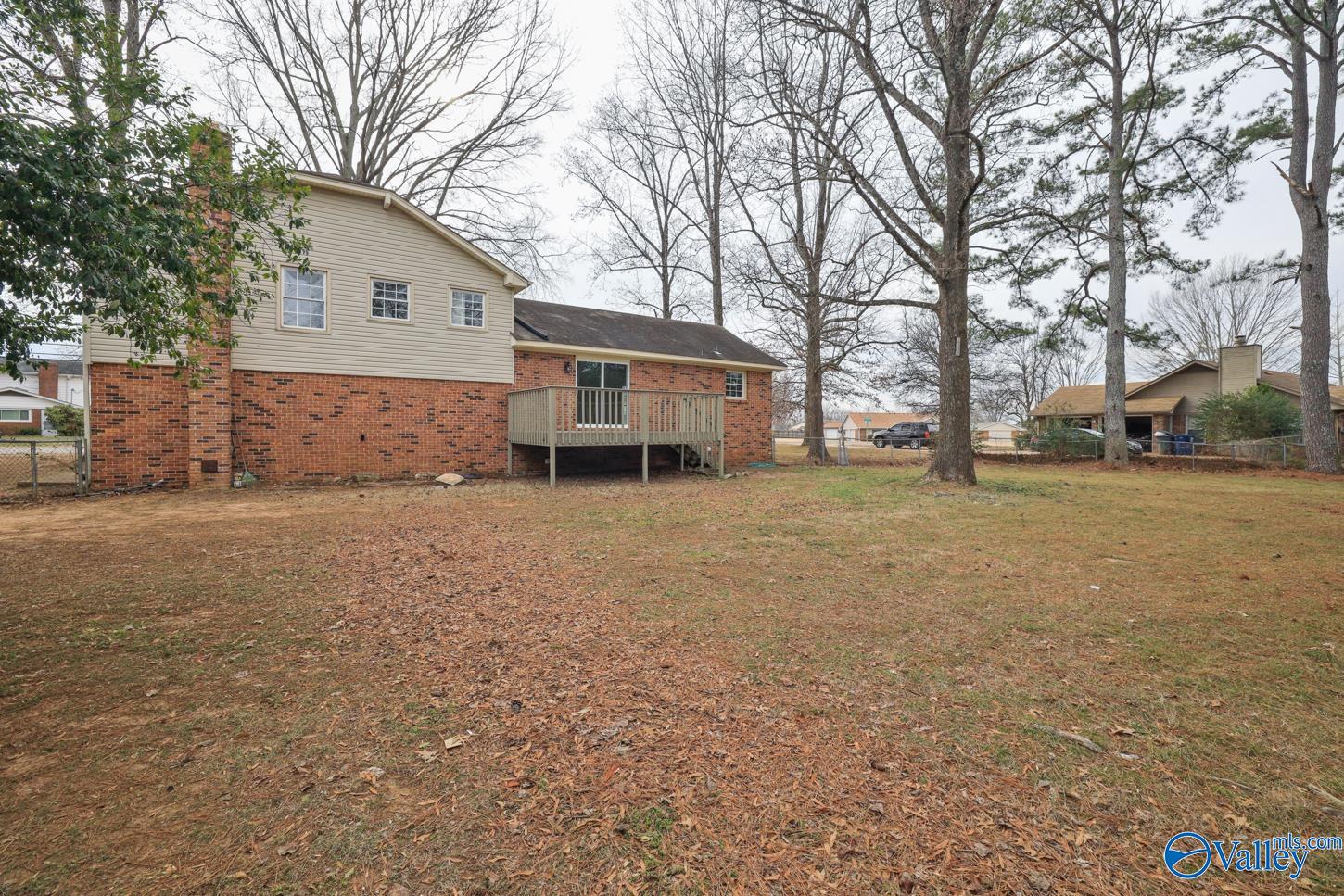 2201 Buckingham Drive SW