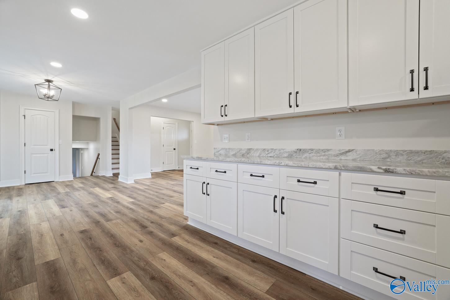 2201 Buckingham Drive SW