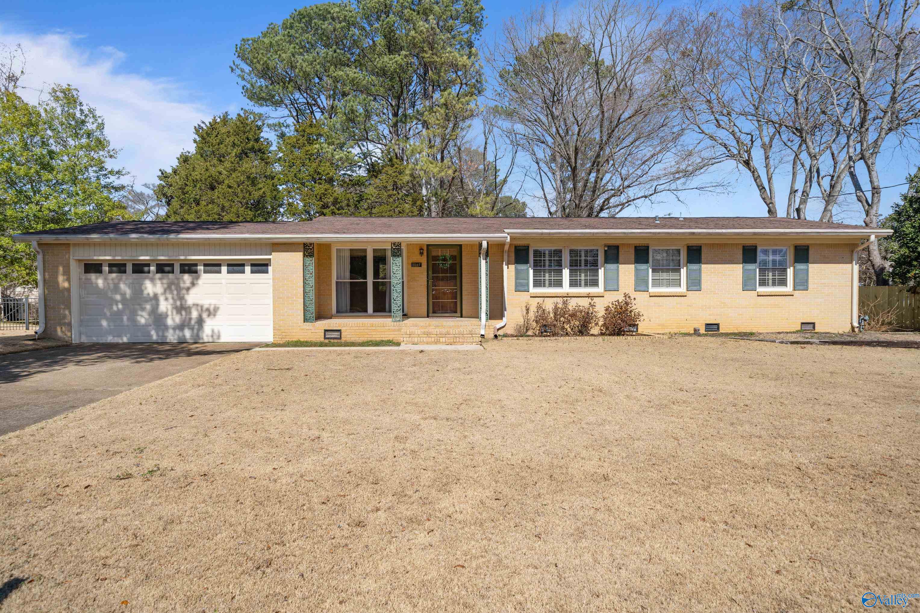 1007 Dellwood Road SE