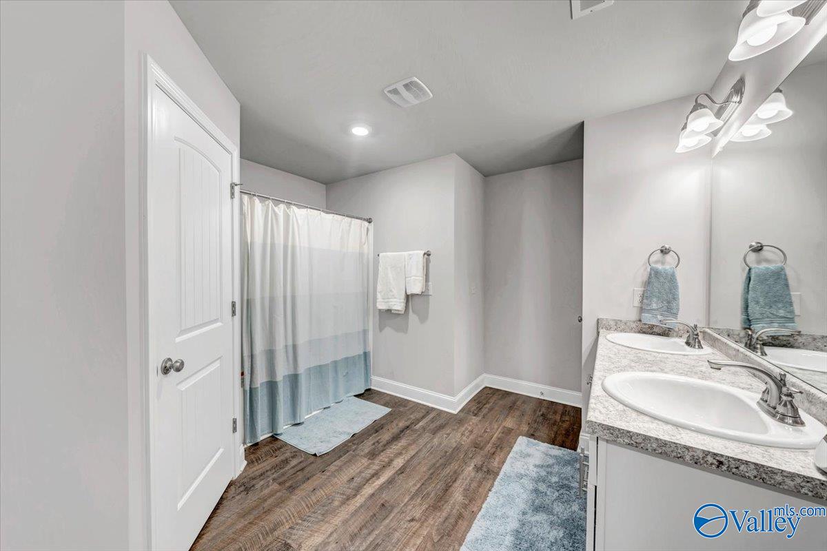 6220 SE Eagle Point Circle