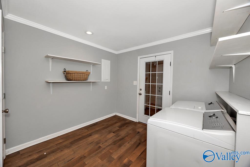 593 Henry Taylor Road