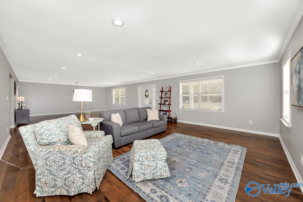 593 Henry Taylor Road