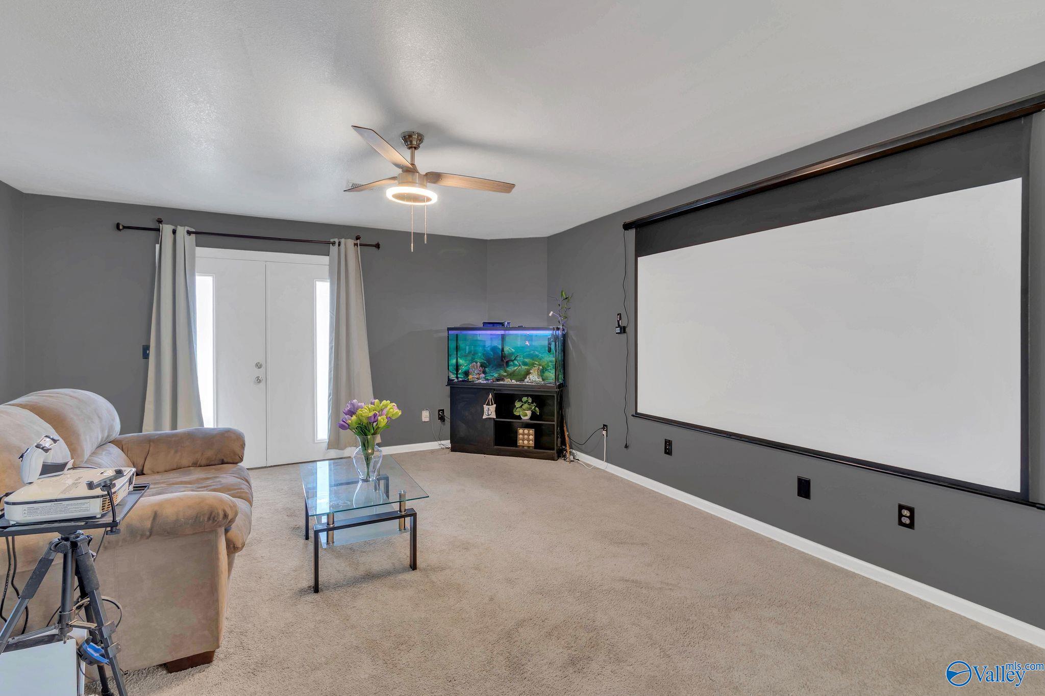 137 Whitestone Drive NE