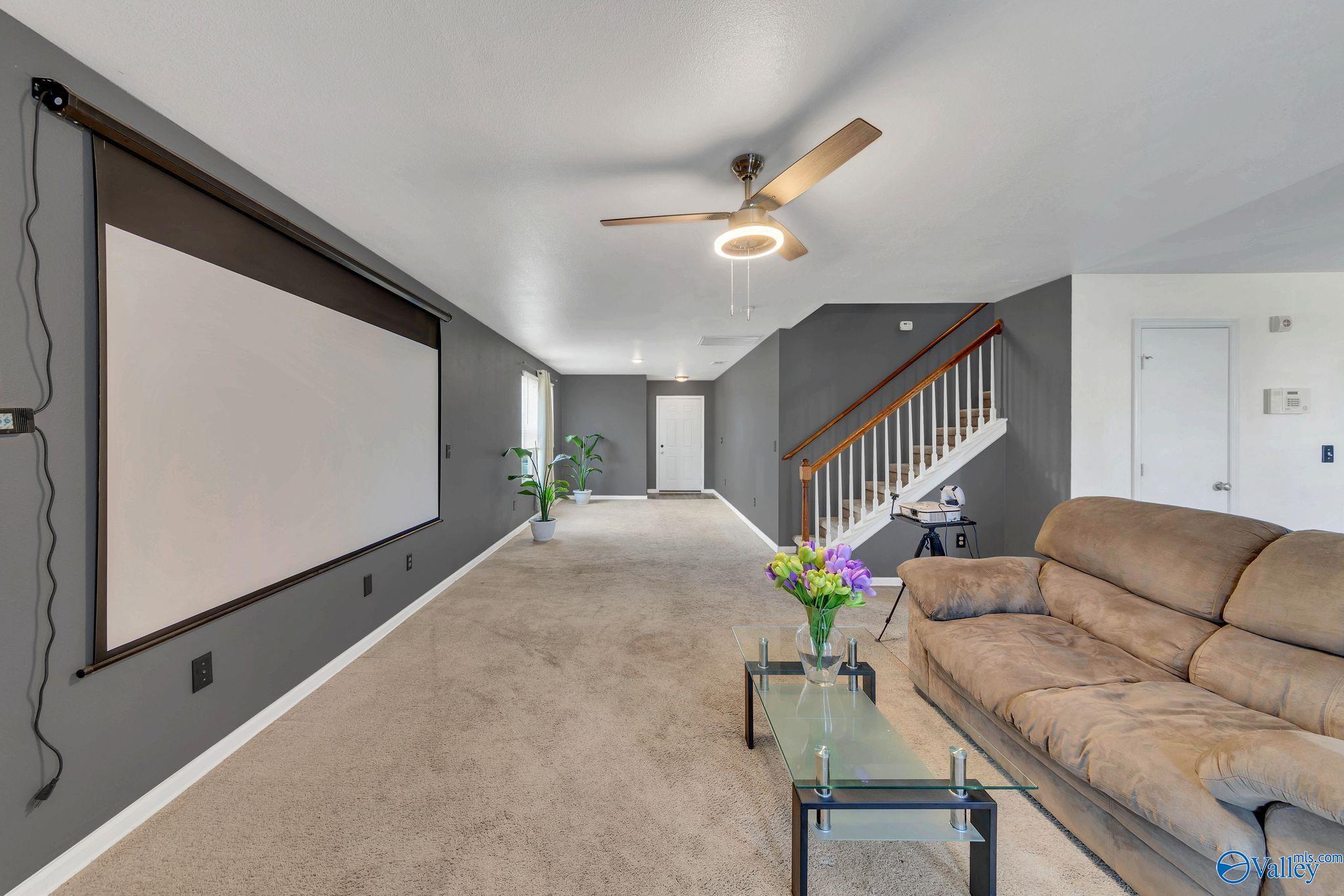 137 Whitestone Drive NE