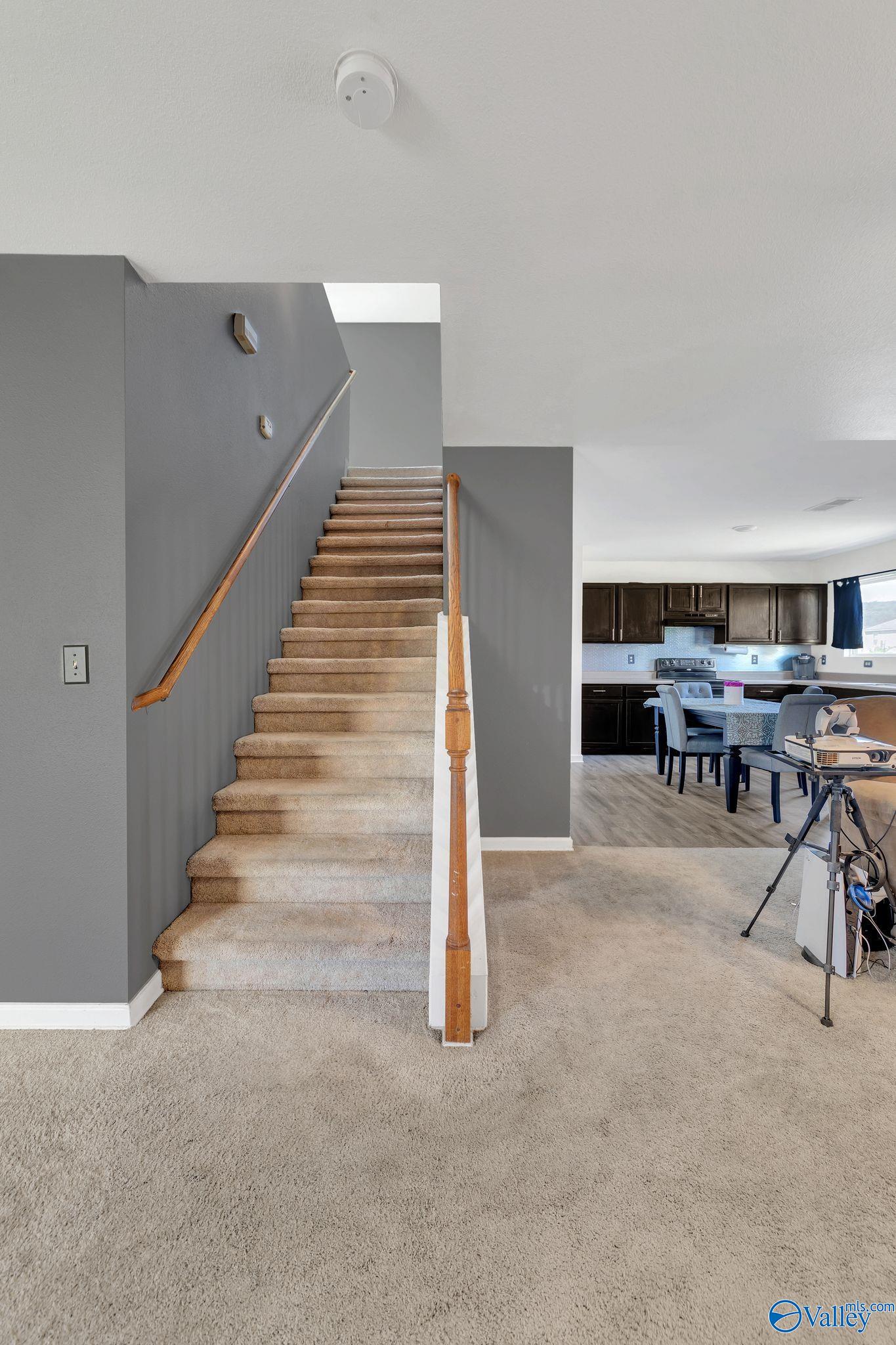 137 Whitestone Drive NE