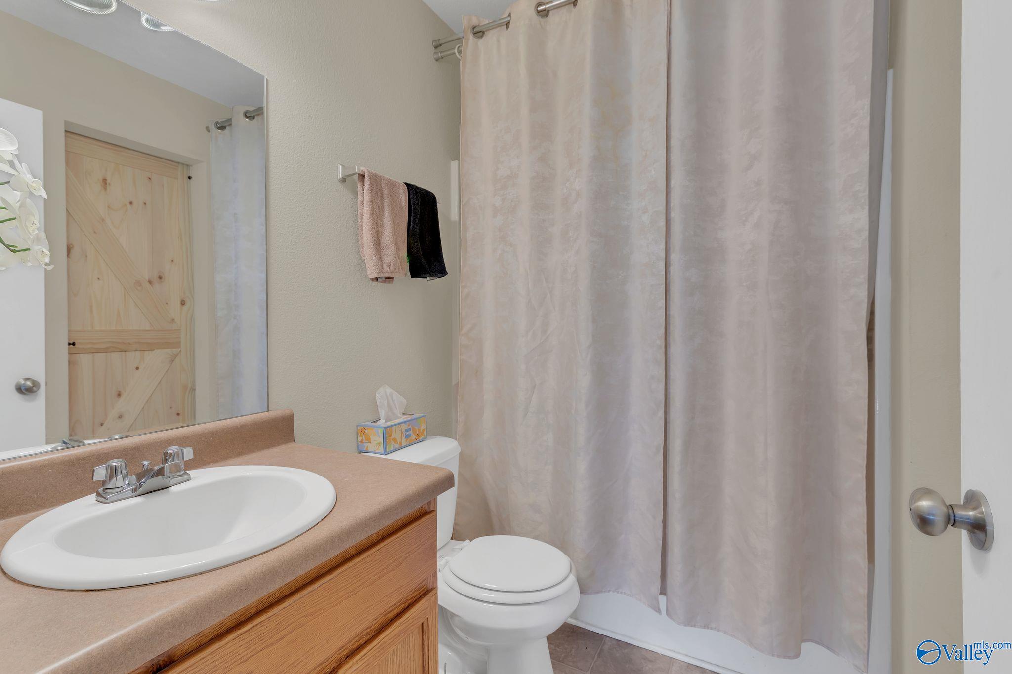 137 Whitestone Drive NE