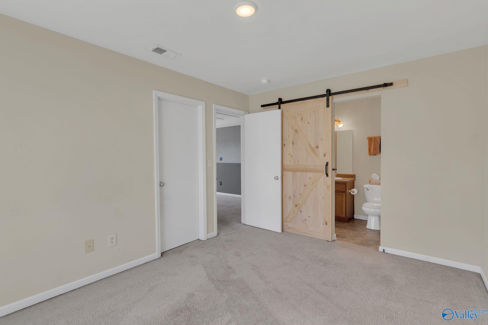 137 Whitestone Drive NE
