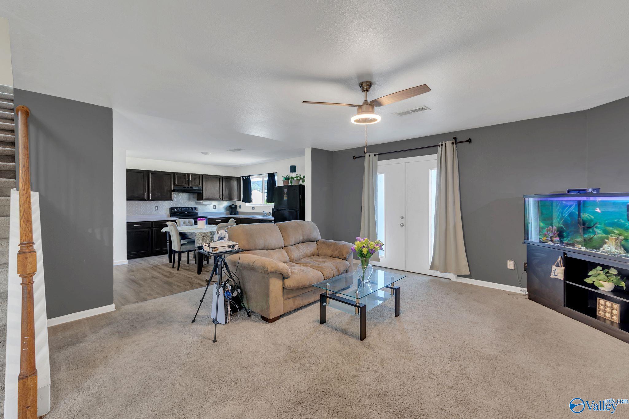 137 Whitestone Drive NE