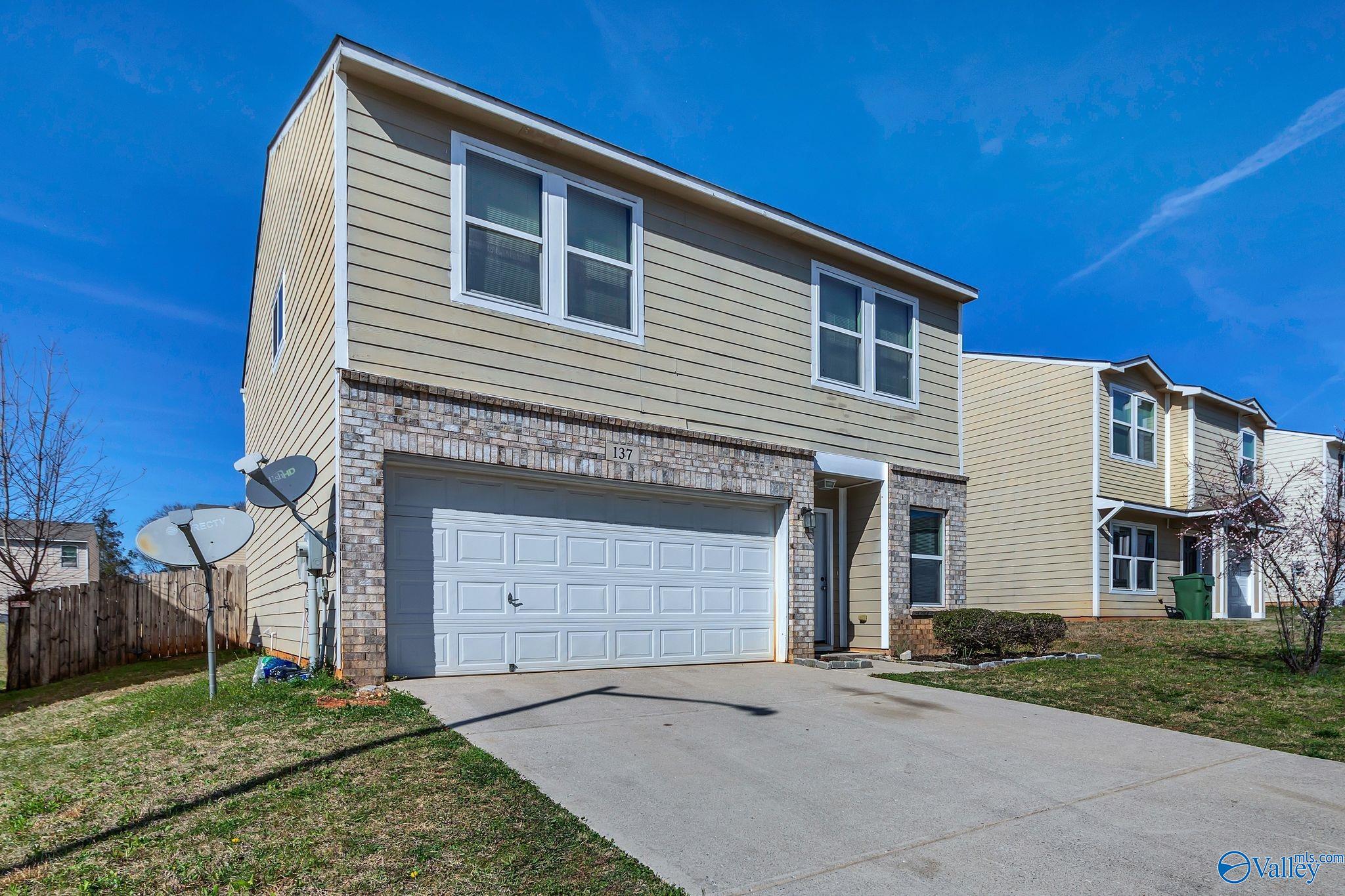 137 Whitestone Drive NE