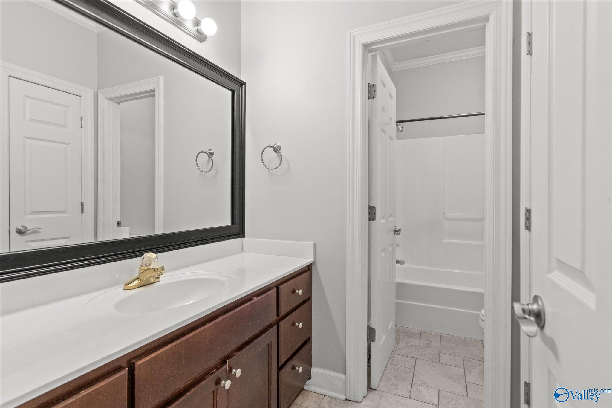 13004 Camden Circle SE