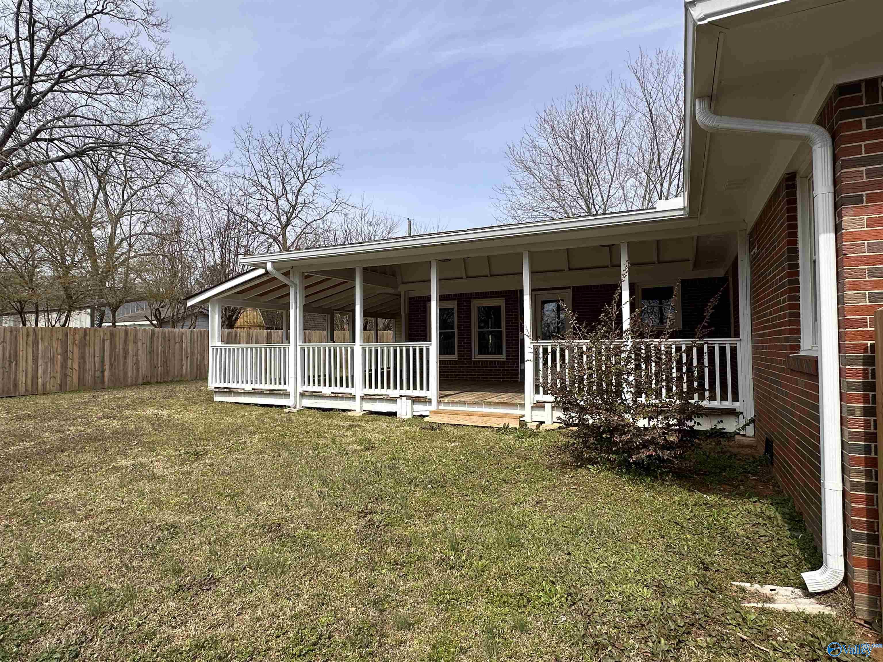 2553 N Brindlee Mountain Parkway