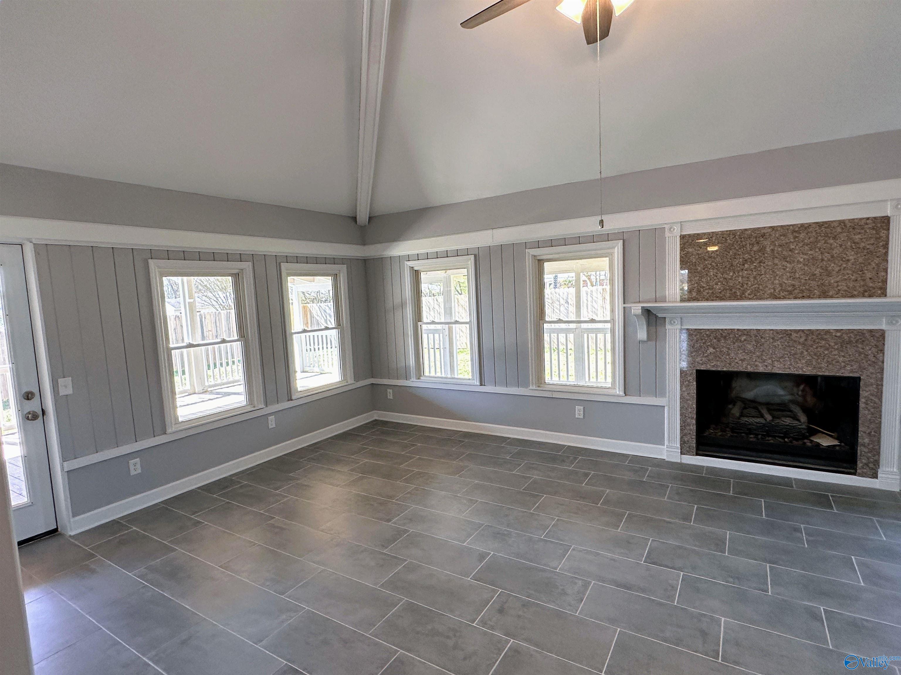 2553 N Brindlee Mountain Parkway