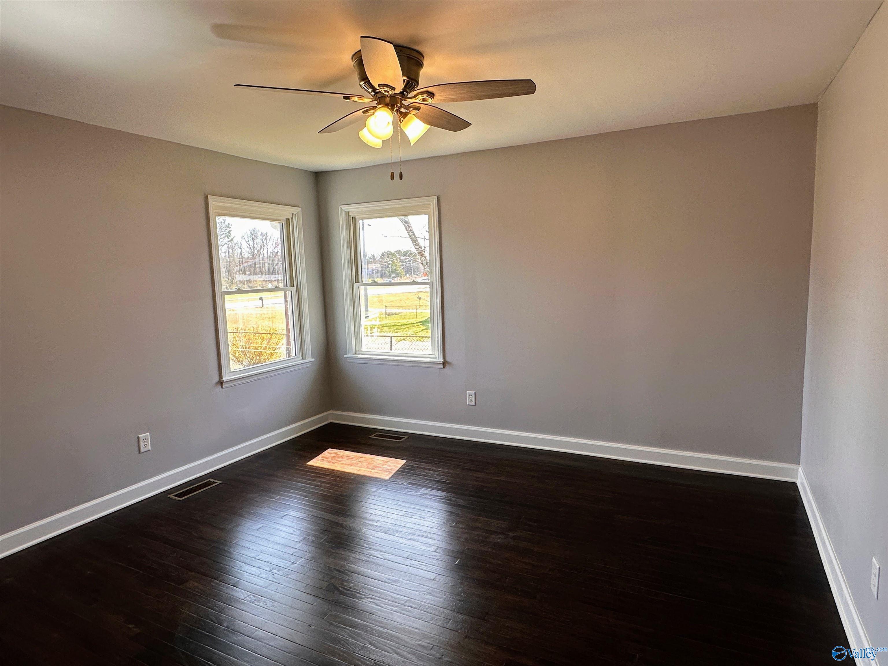 2553 N Brindlee Mountain Parkway