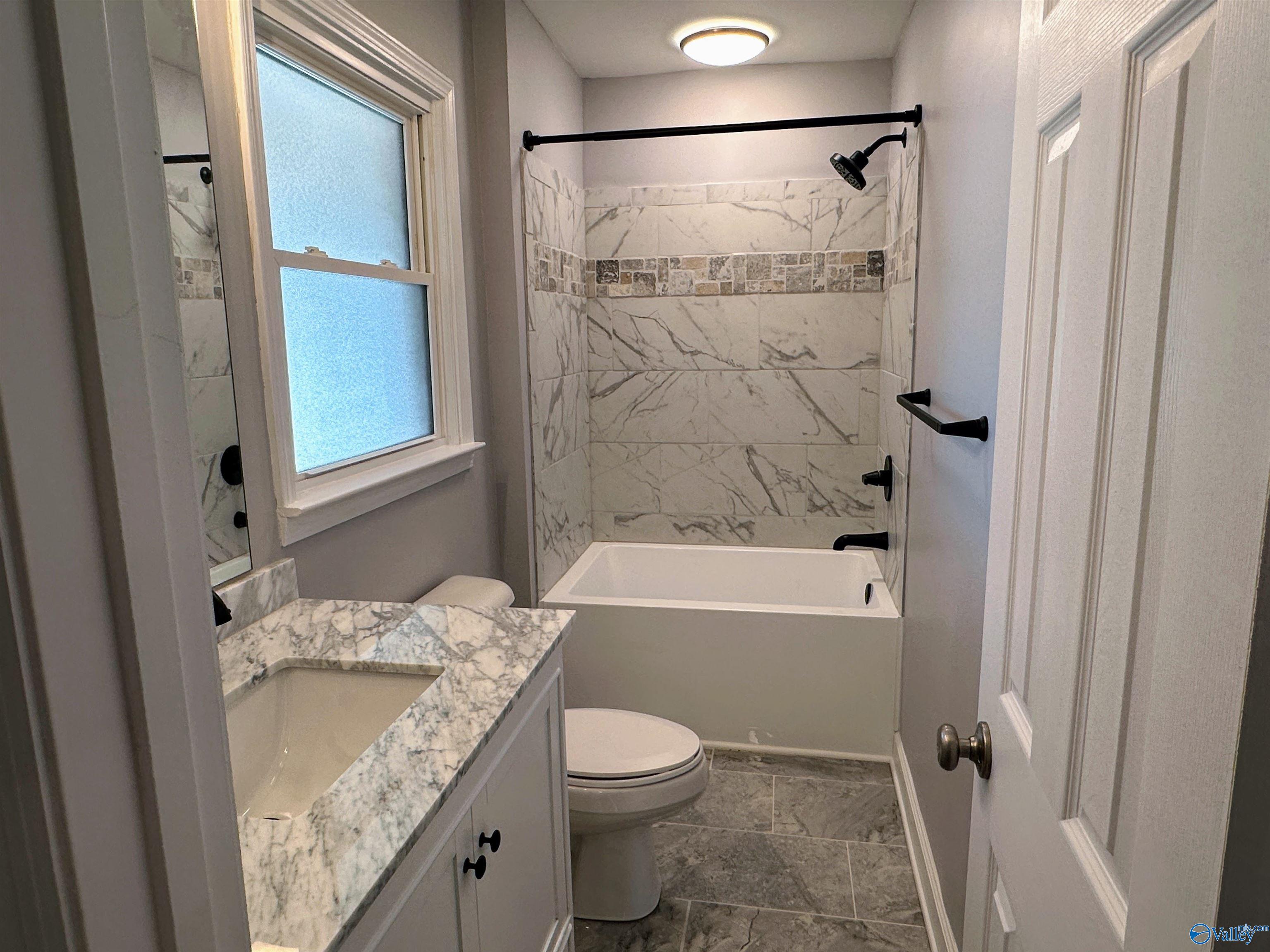 2553 N Brindlee Mountain Parkway