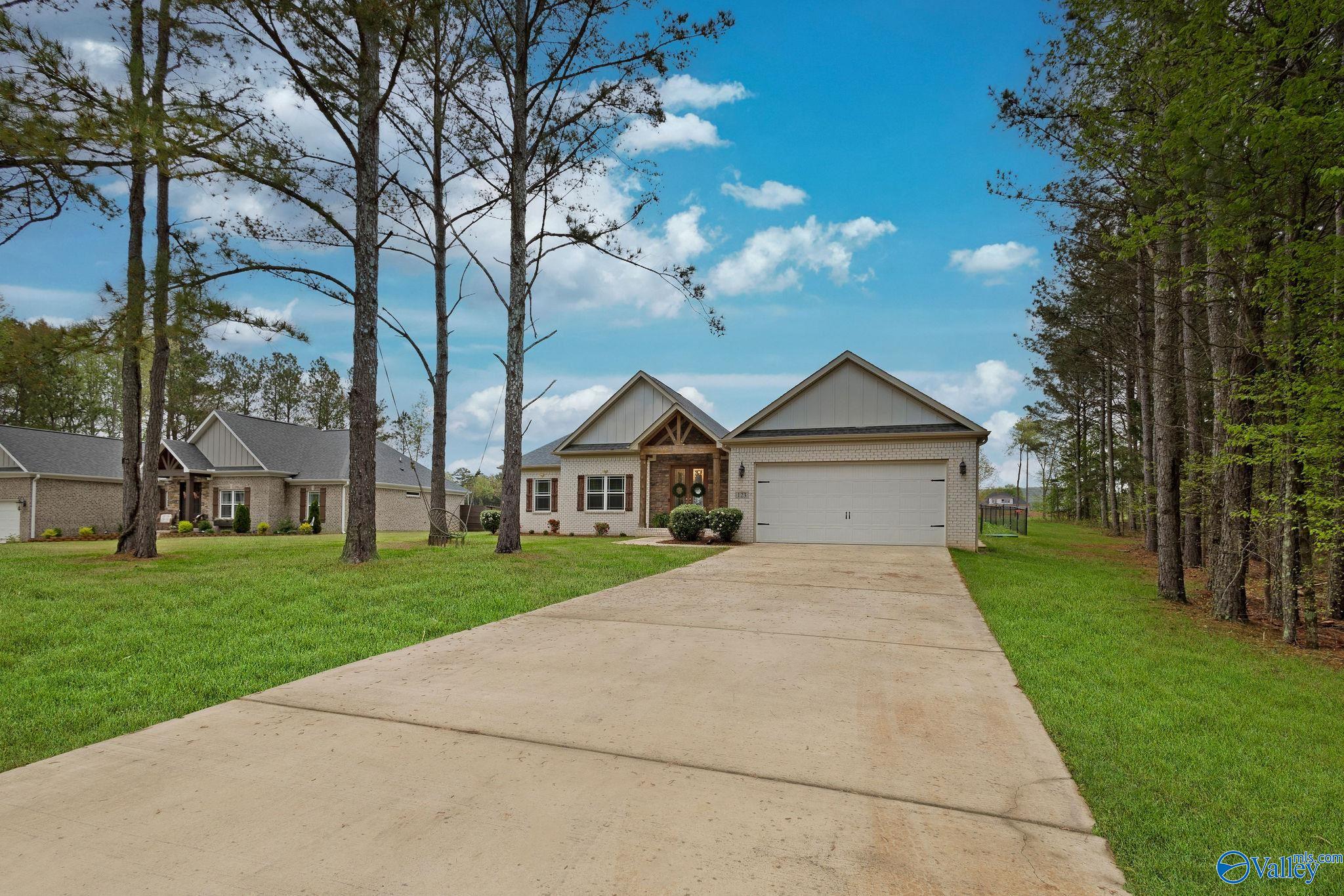 123 Shady Oak Lane