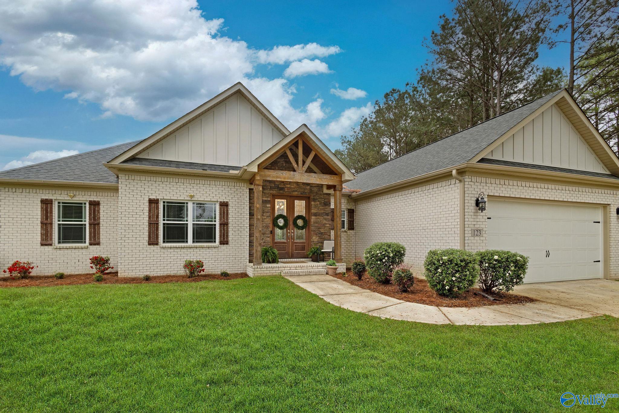123 Shady Oak Lane