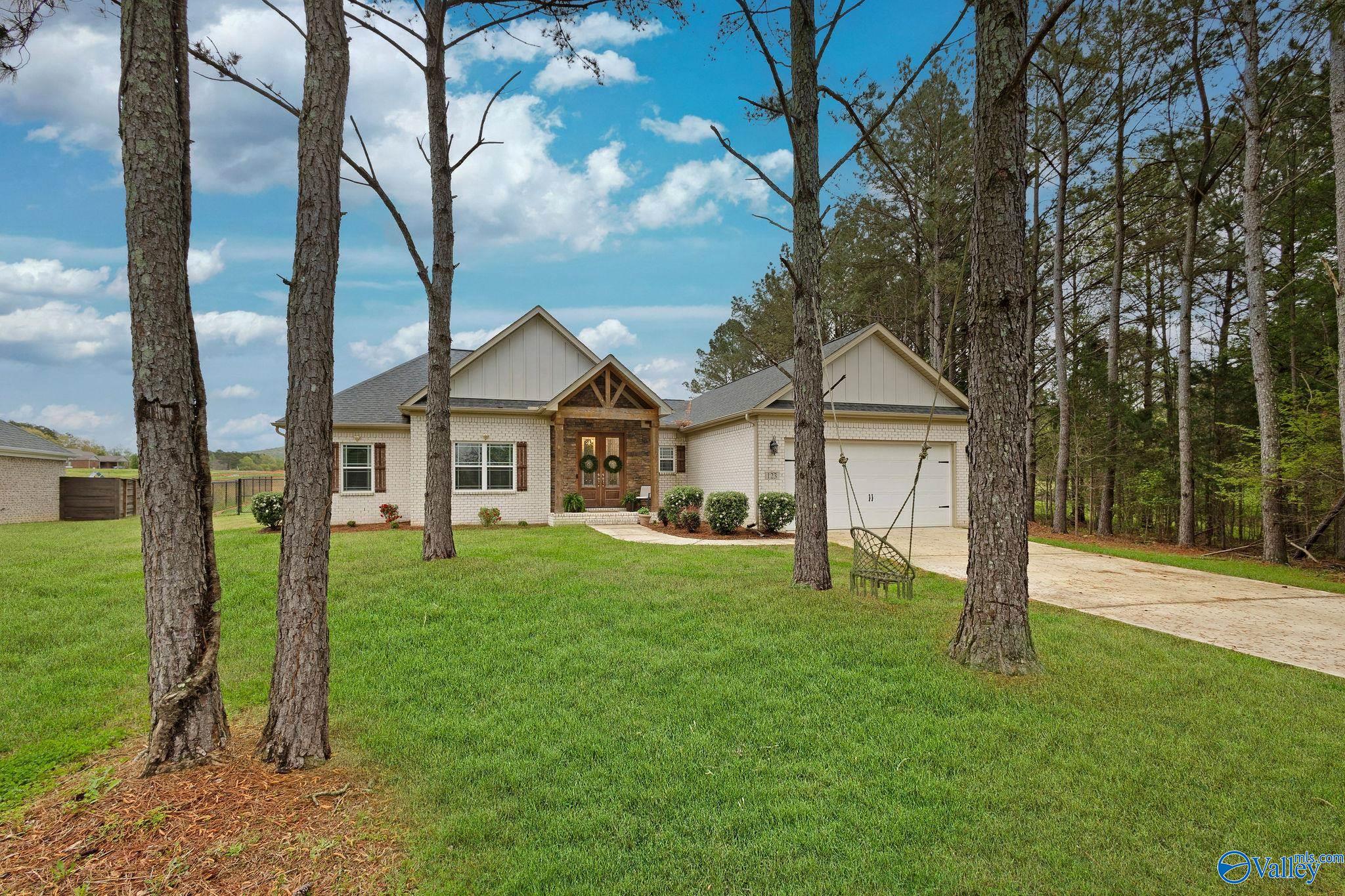 123 Shady Oak Lane
