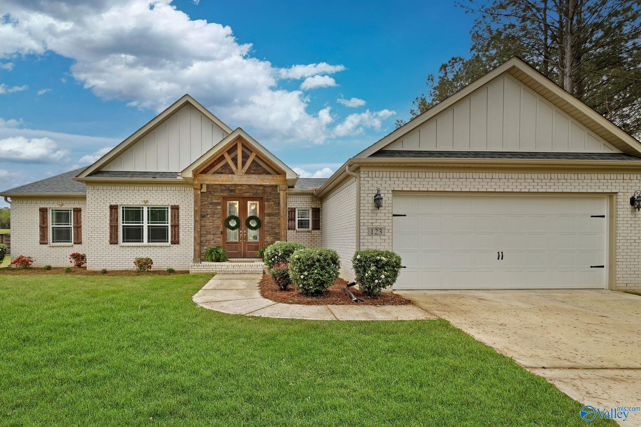 123 Shady Oak Lane