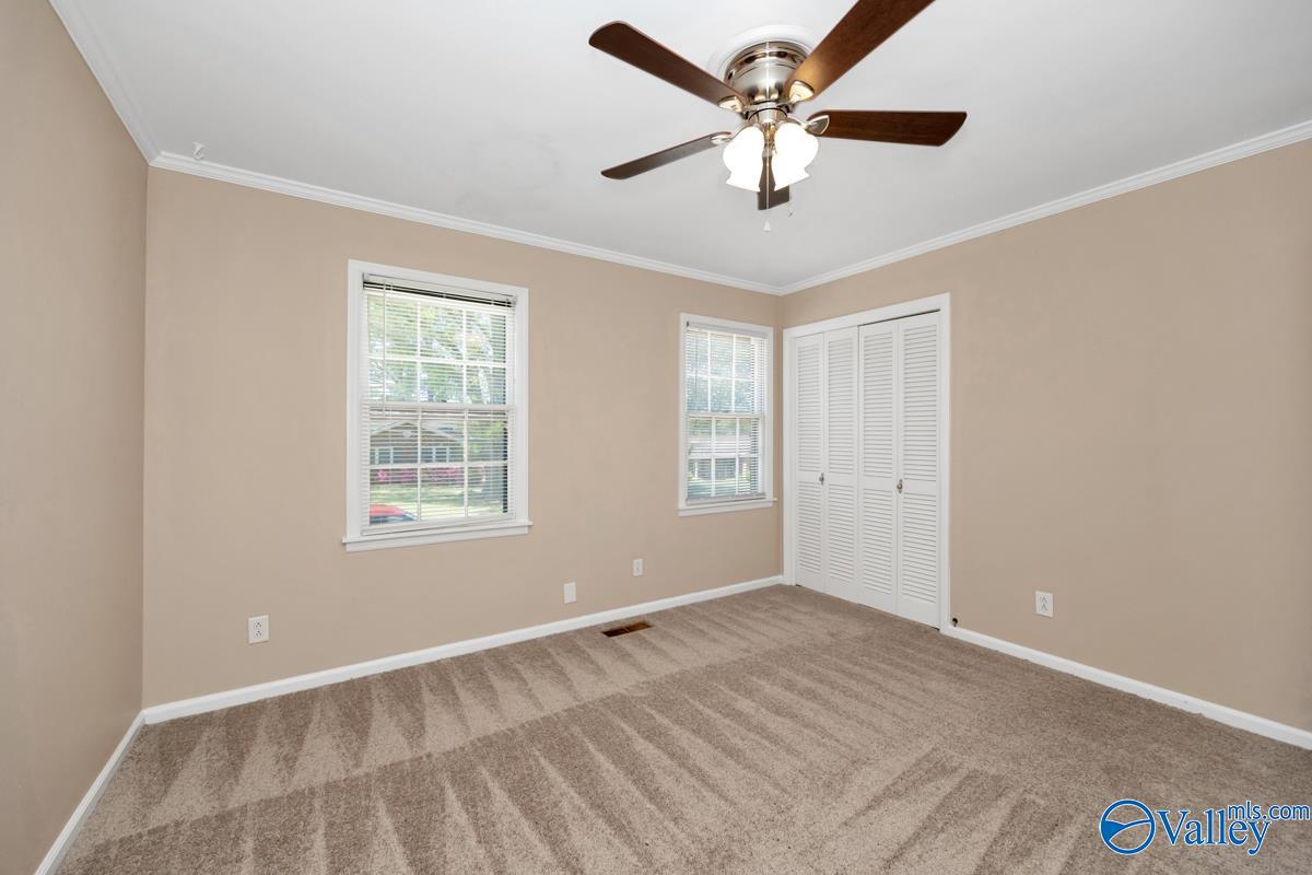 325 Pawnee Trail SE