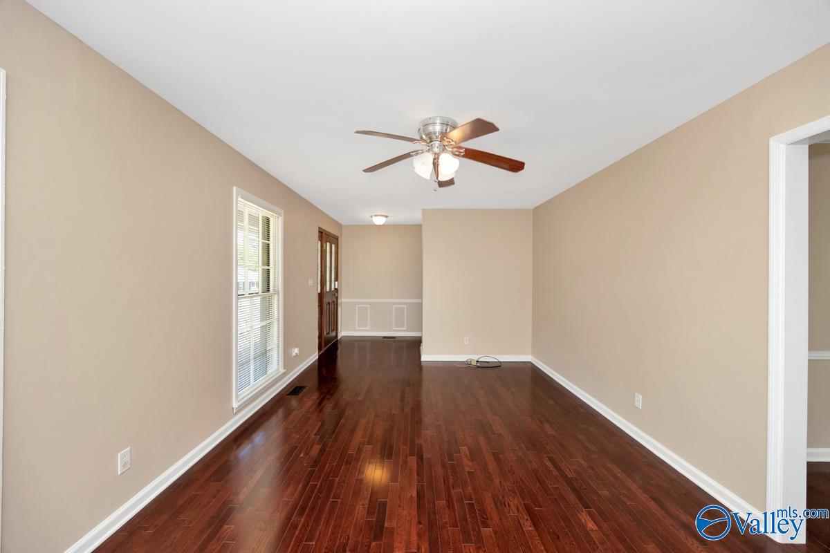 325 Pawnee Trail SE