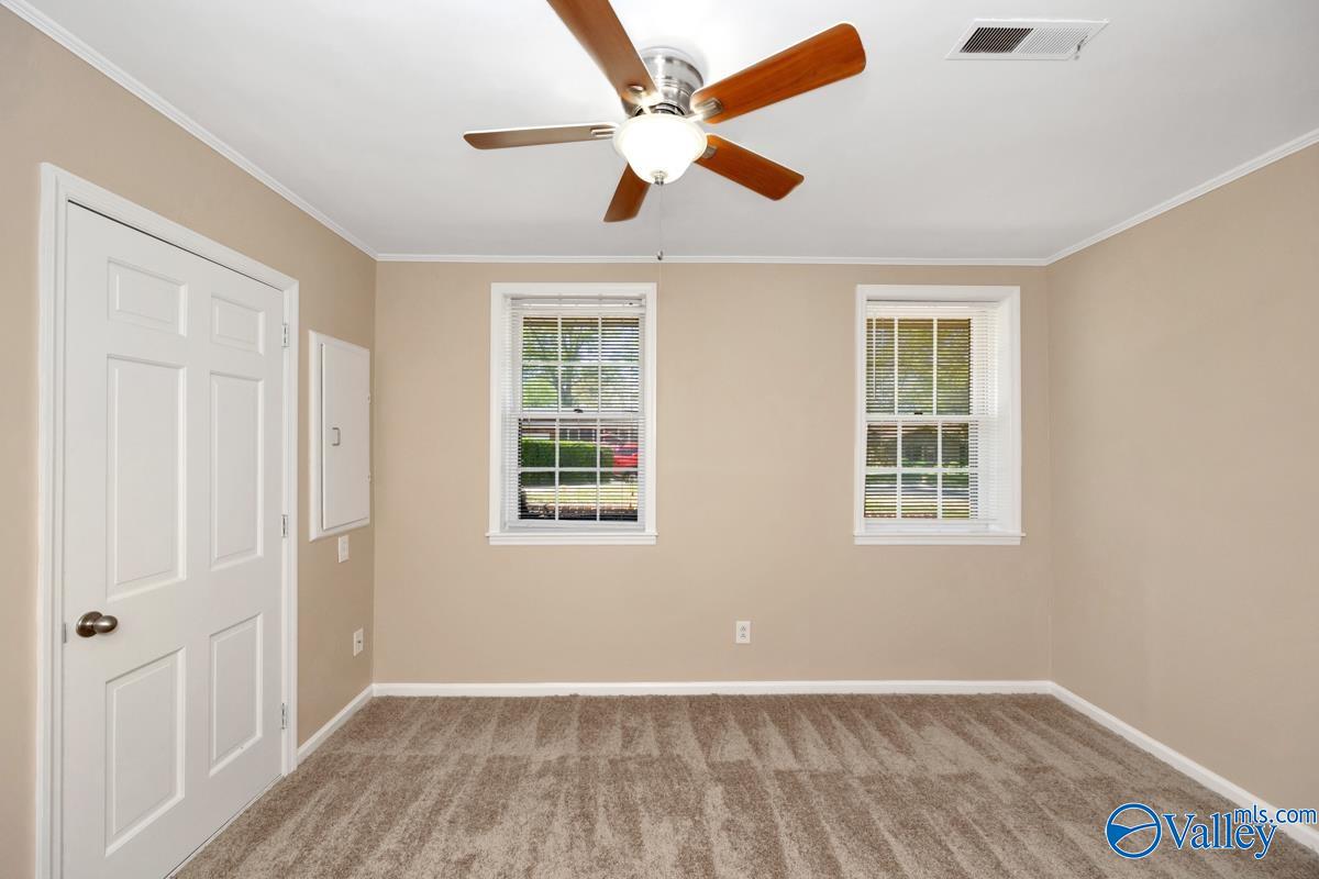 325 Pawnee Trail SE