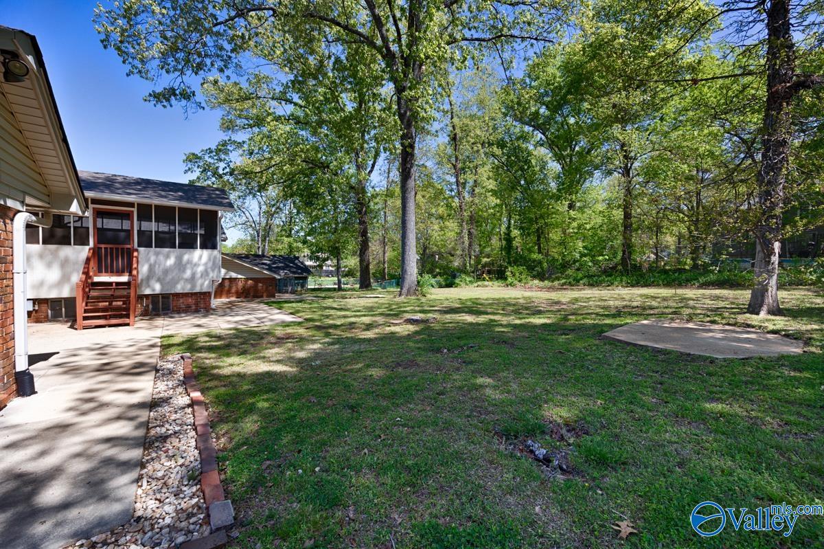 325 Pawnee Trail SE