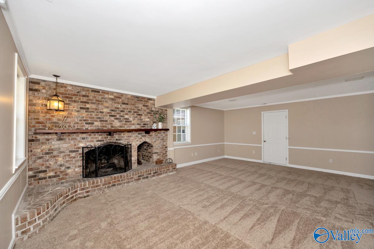 325 Pawnee Trail SE
