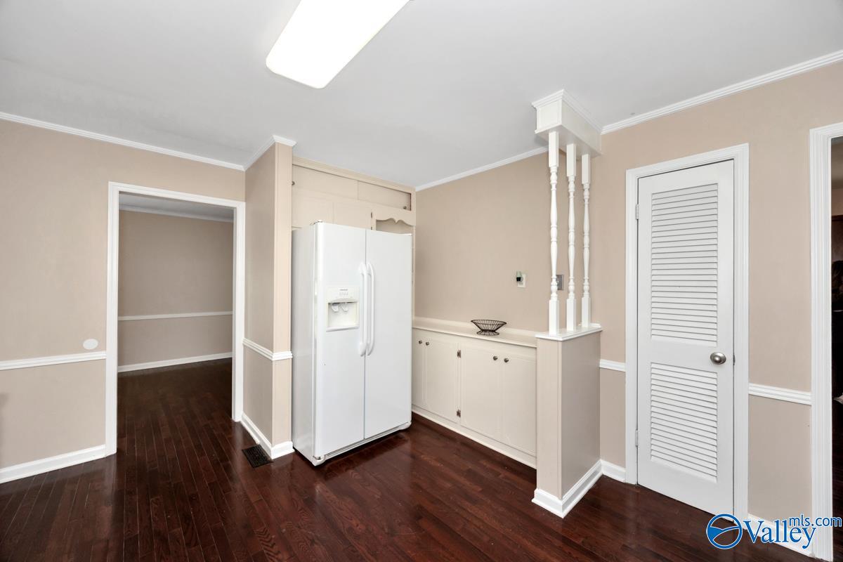 325 Pawnee Trail SE