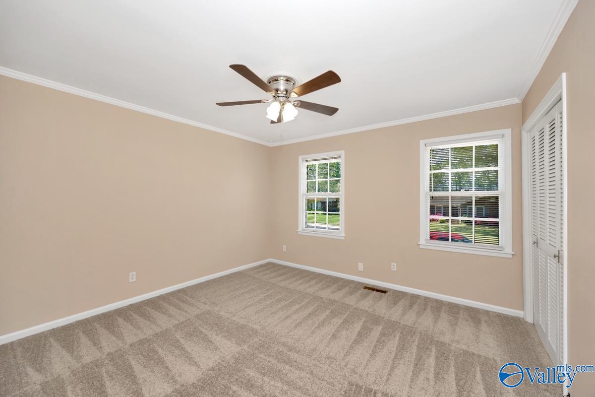 325 Pawnee Trail SE