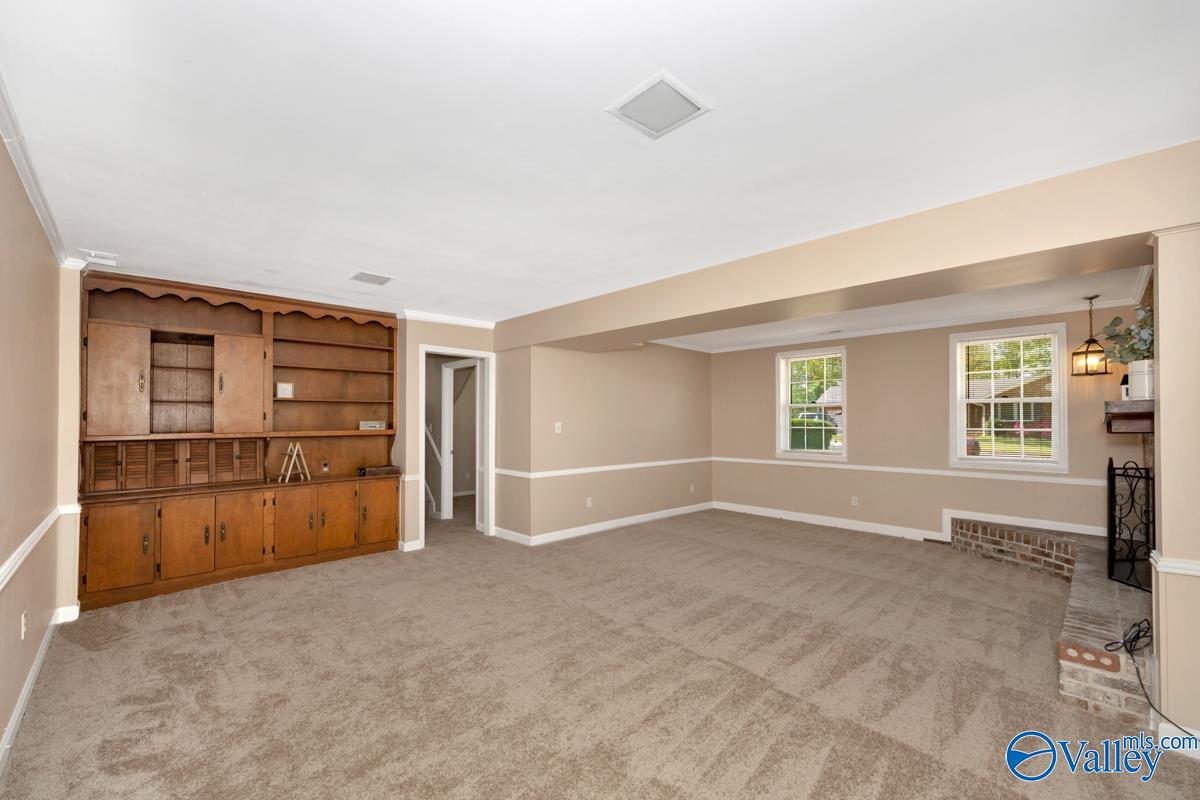 325 Pawnee Trail SE