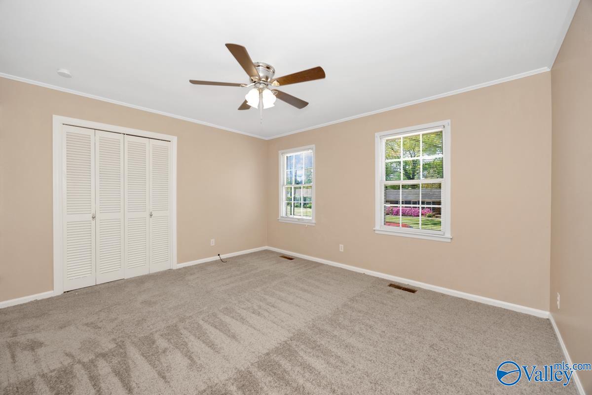 325 Pawnee Trail SE