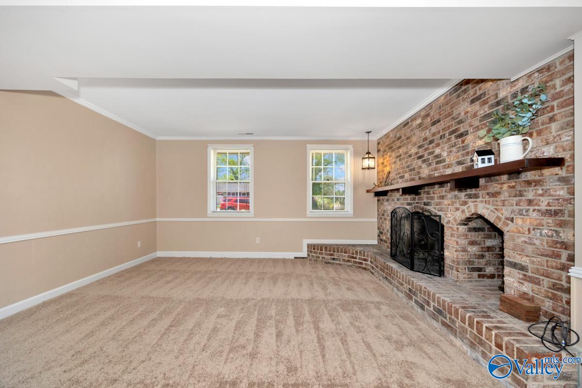 325 Pawnee Trail SE