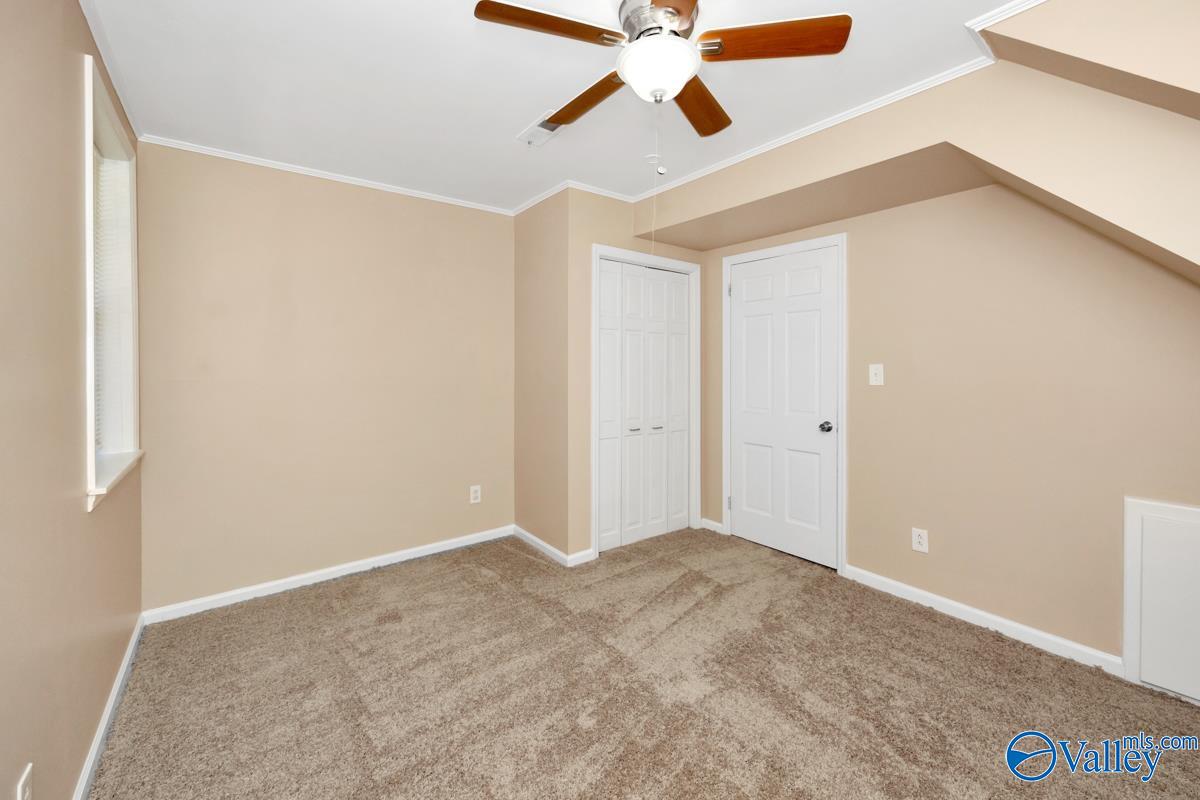 325 Pawnee Trail SE