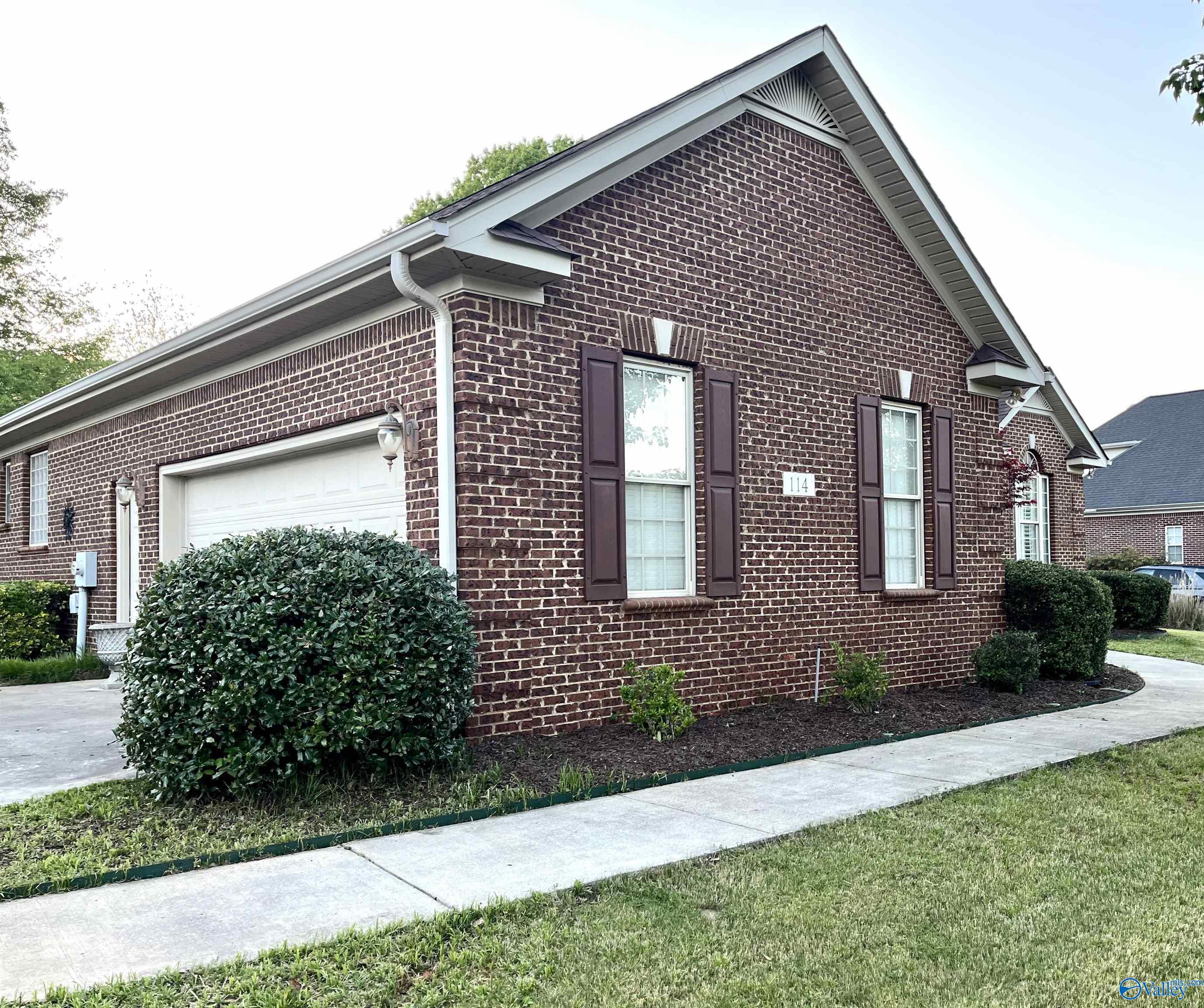 114 Ada Drive SE