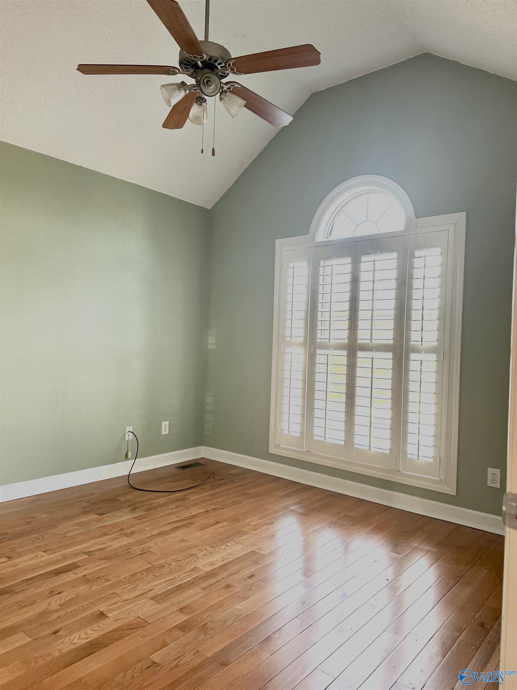 114 Ada Drive SE