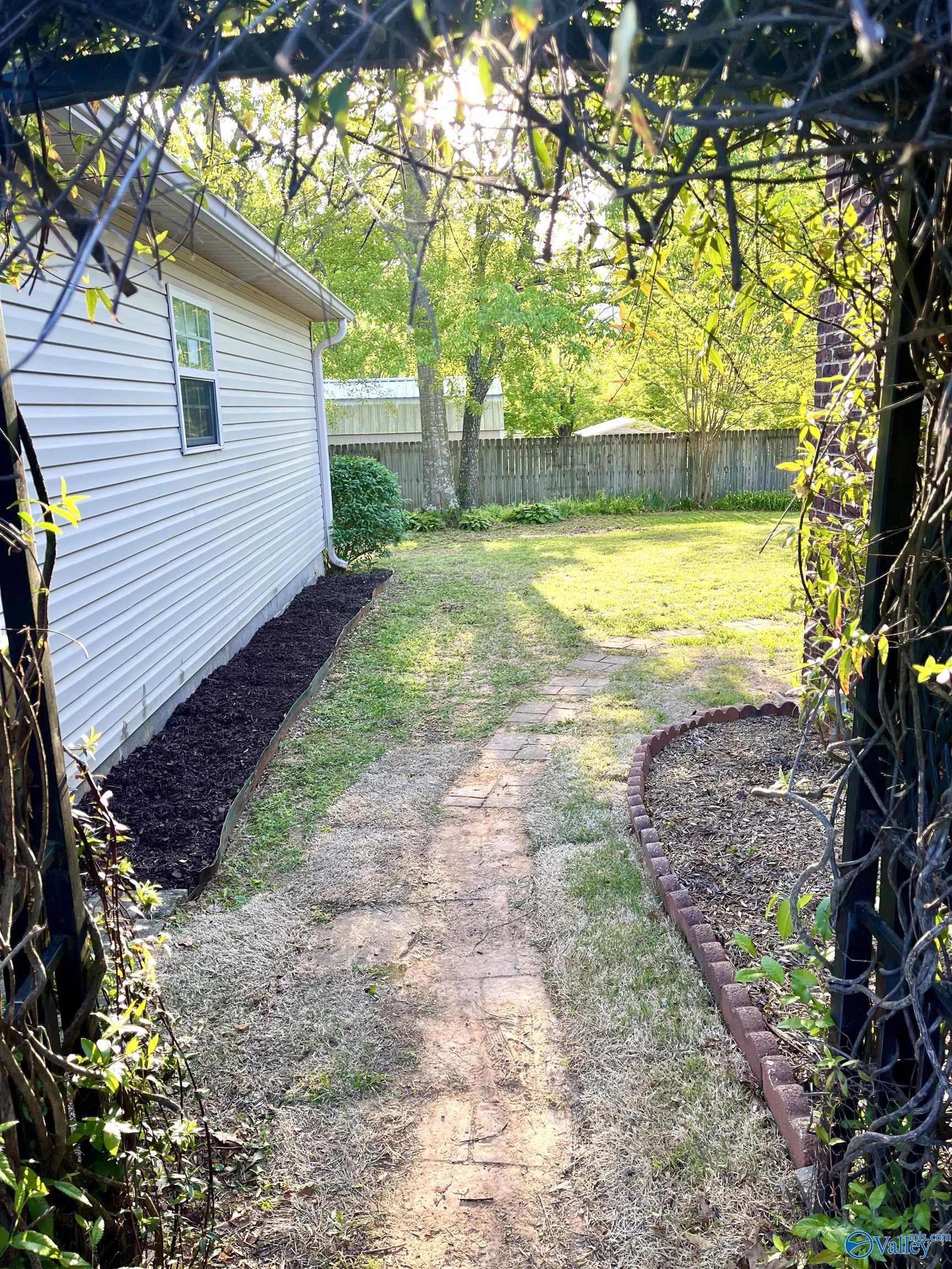 114 Ada Drive SE