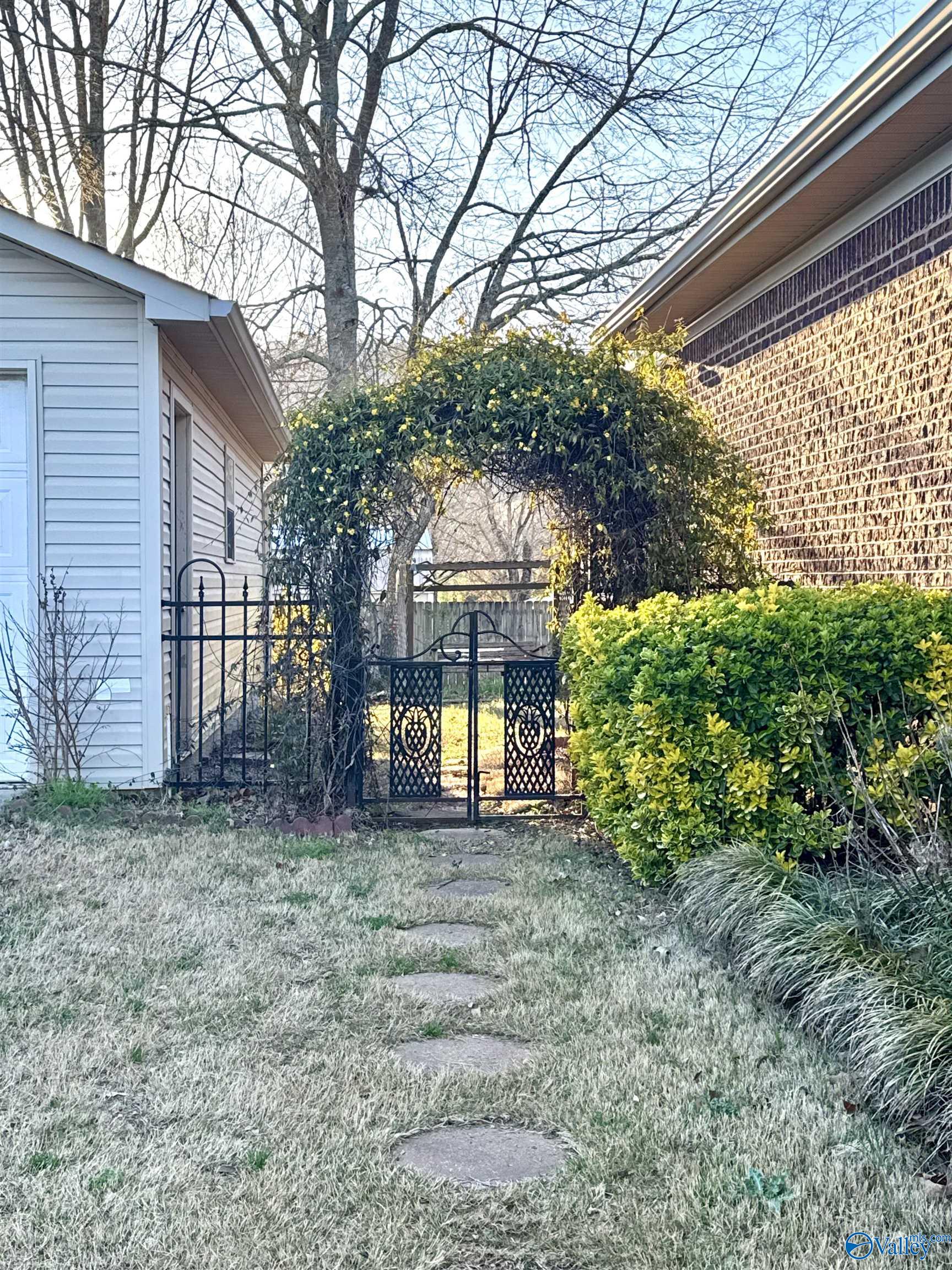 114 Ada Drive SE