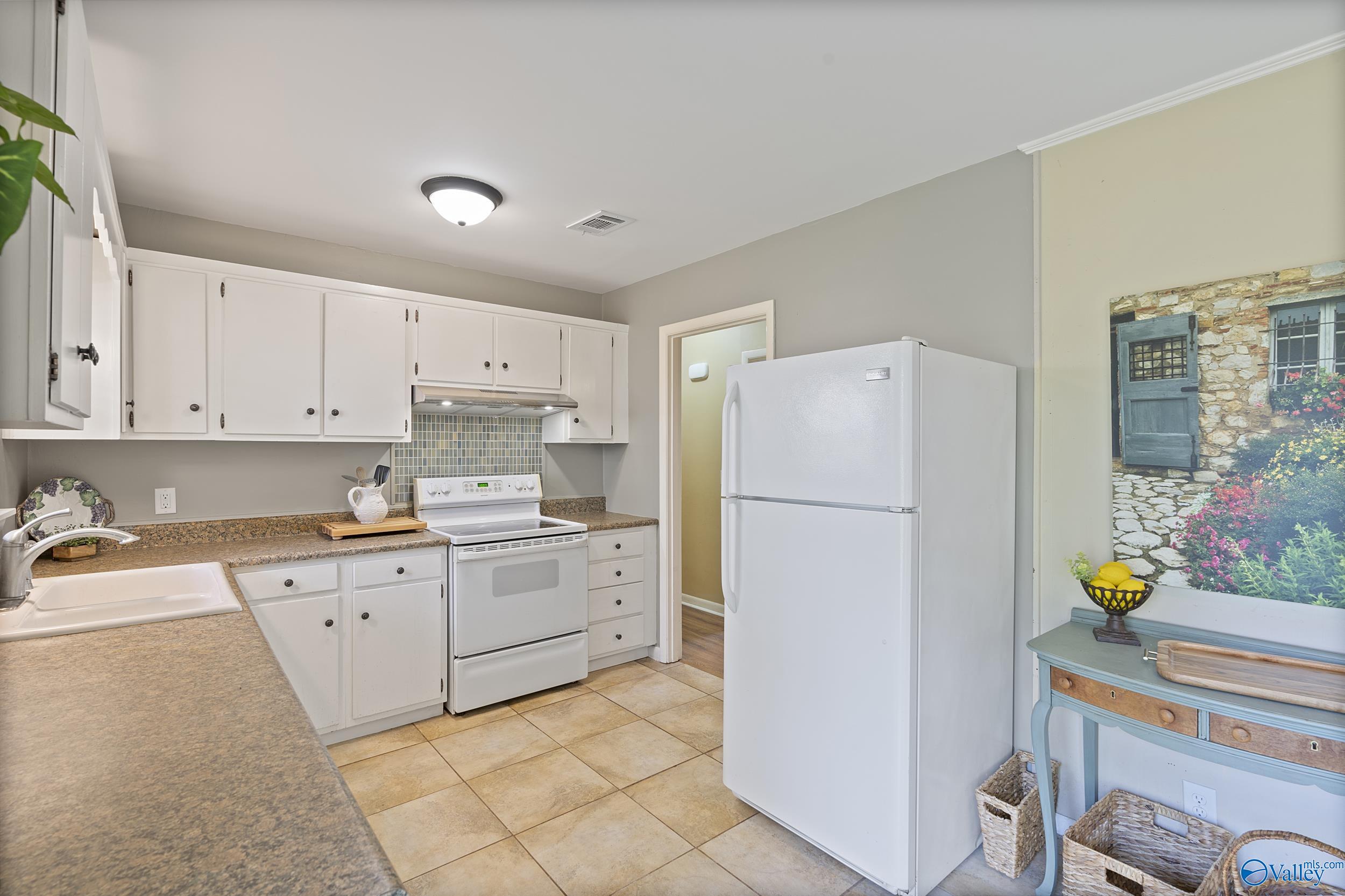 14022 Wyandotte Drive
