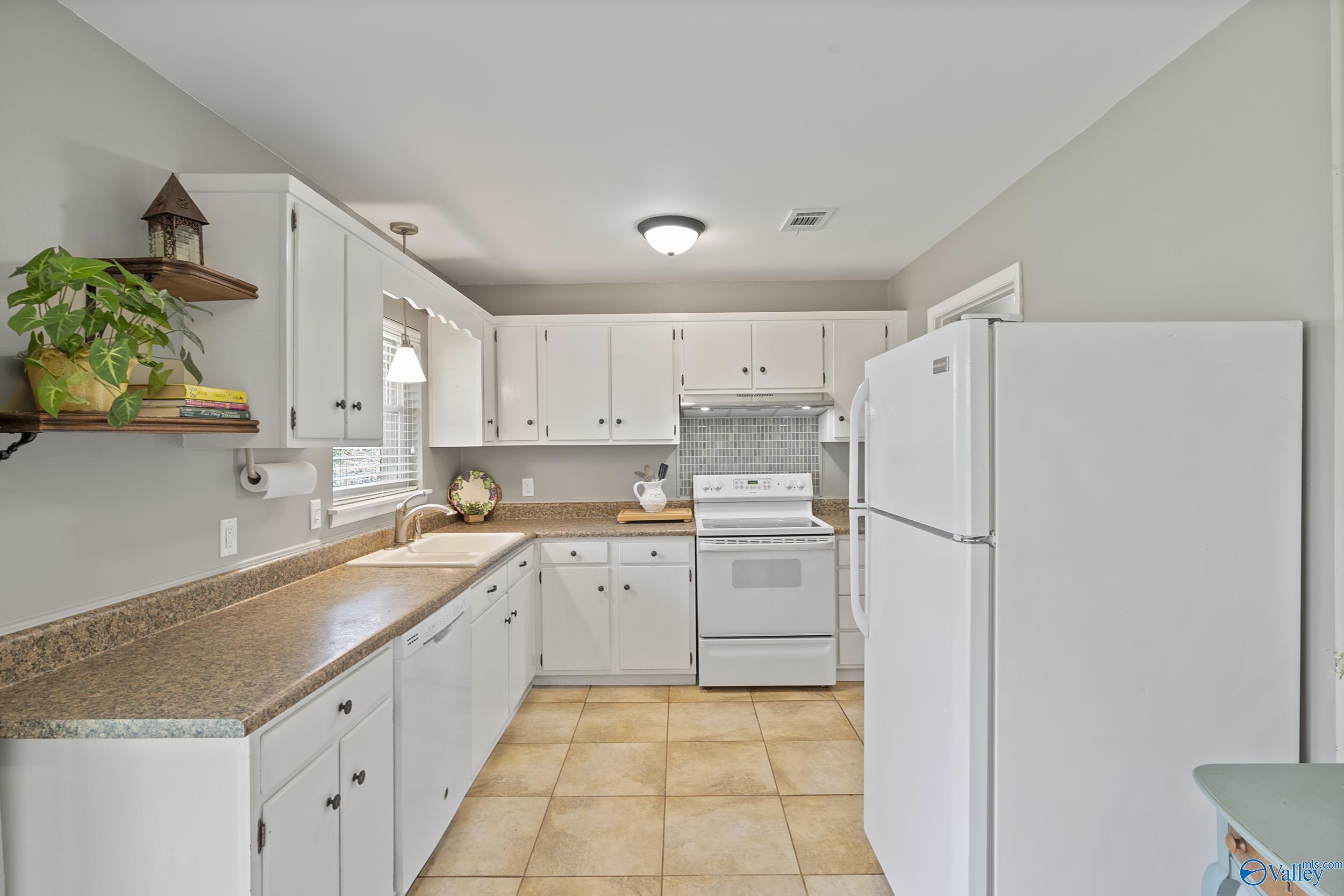 14022 Wyandotte Drive