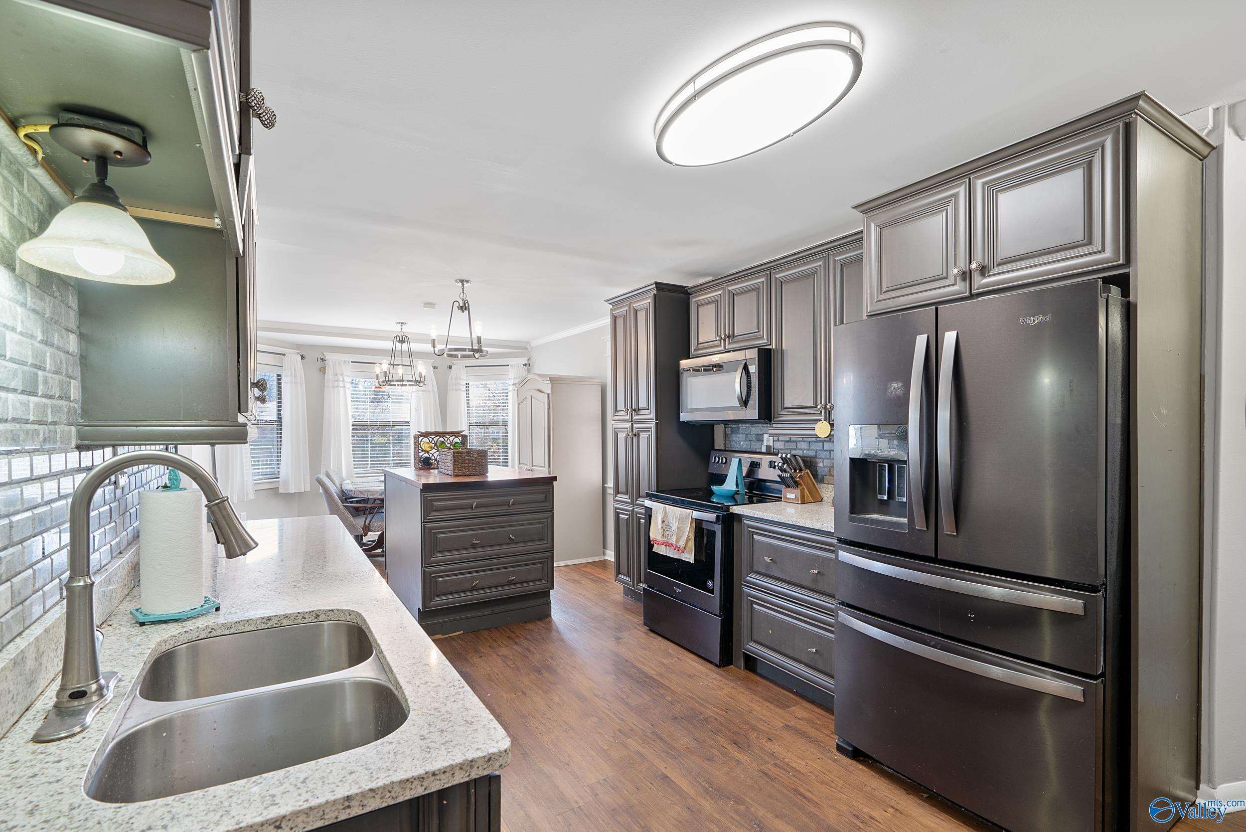 2121 Villaret Drive