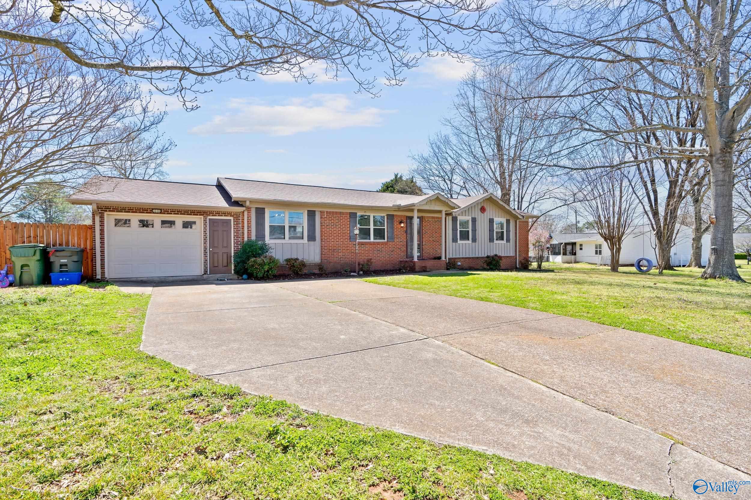2121 Villaret Drive