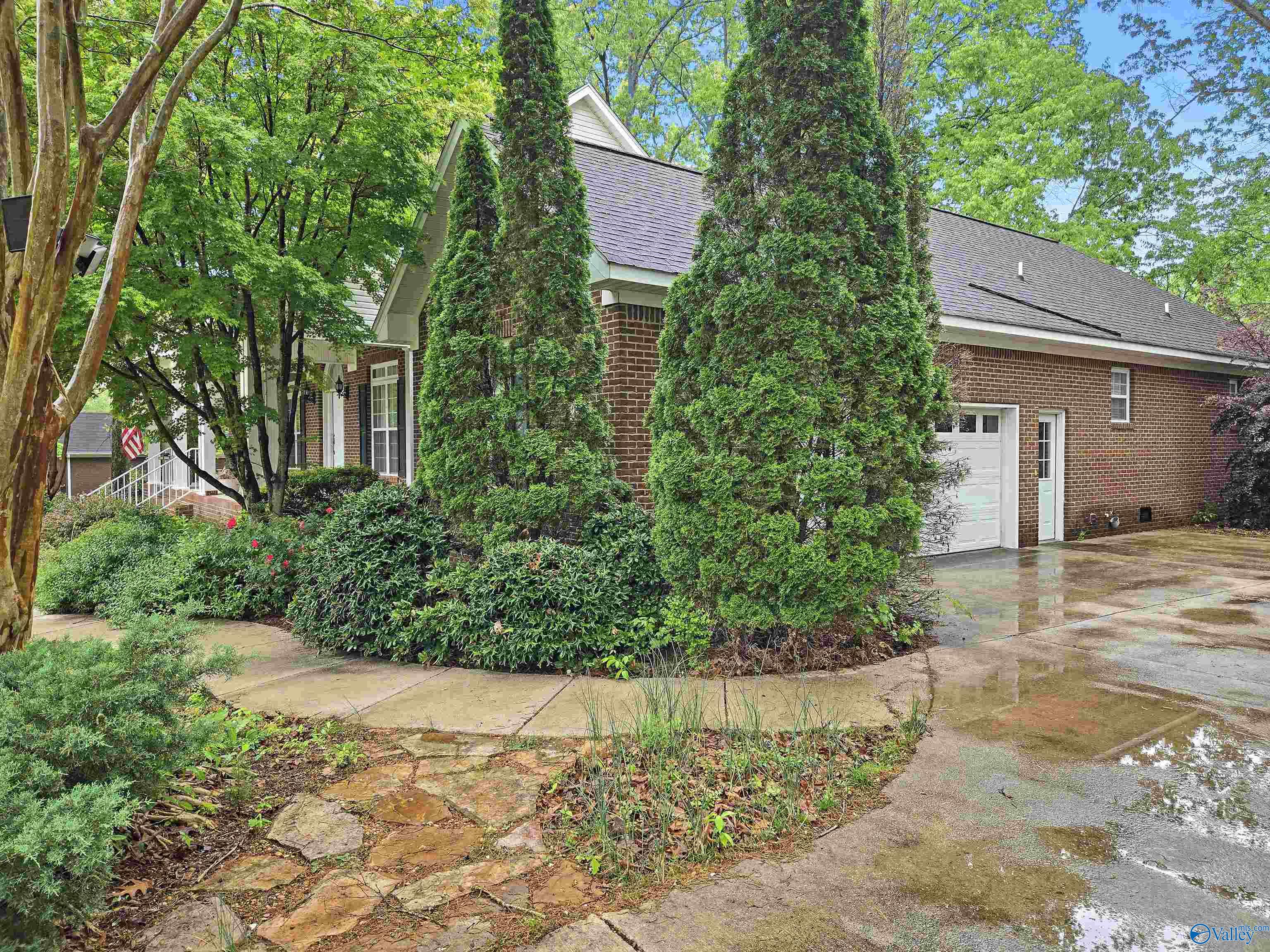 125 Turtle Bend Drive