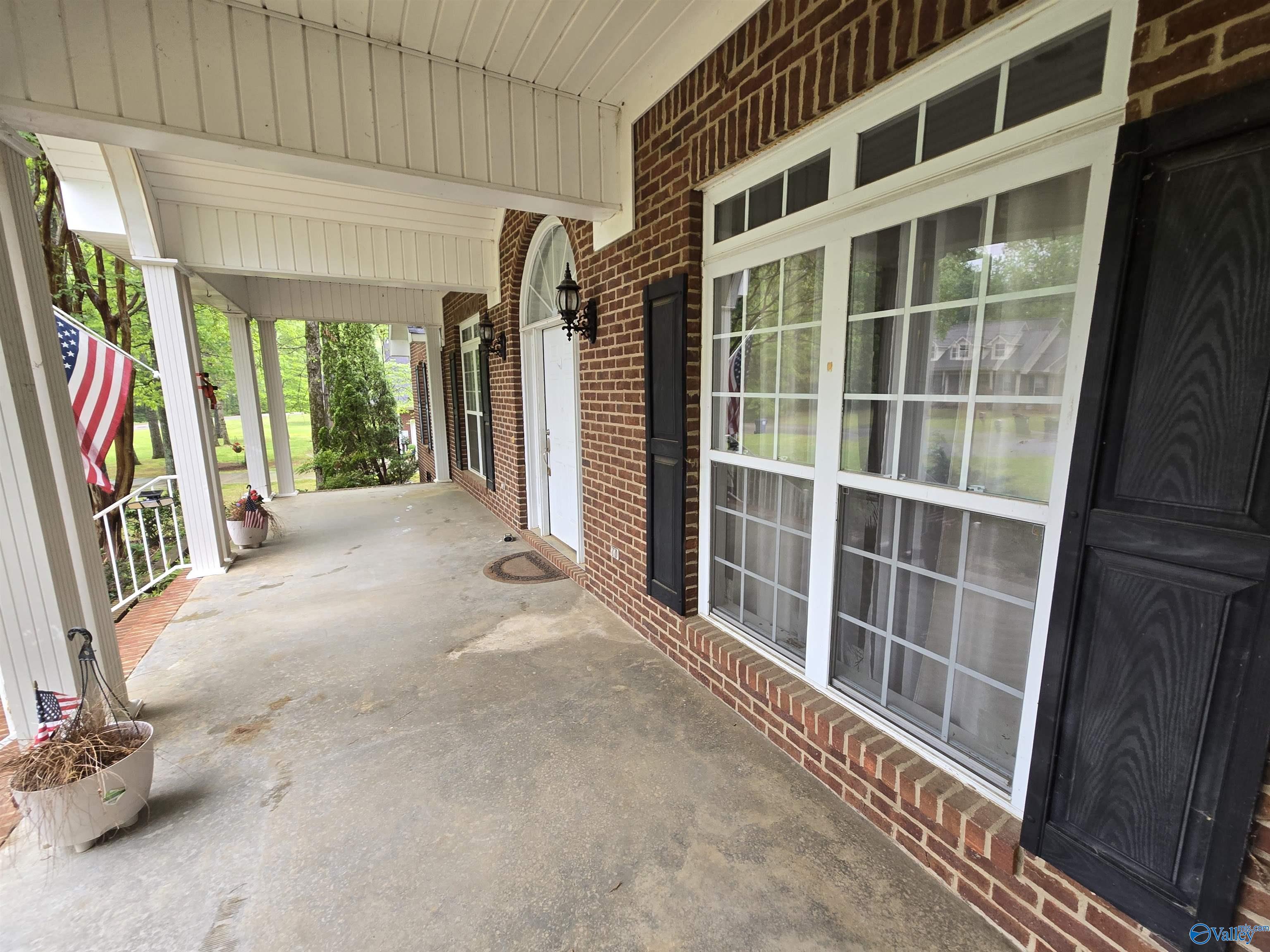 125 Turtle Bend Drive