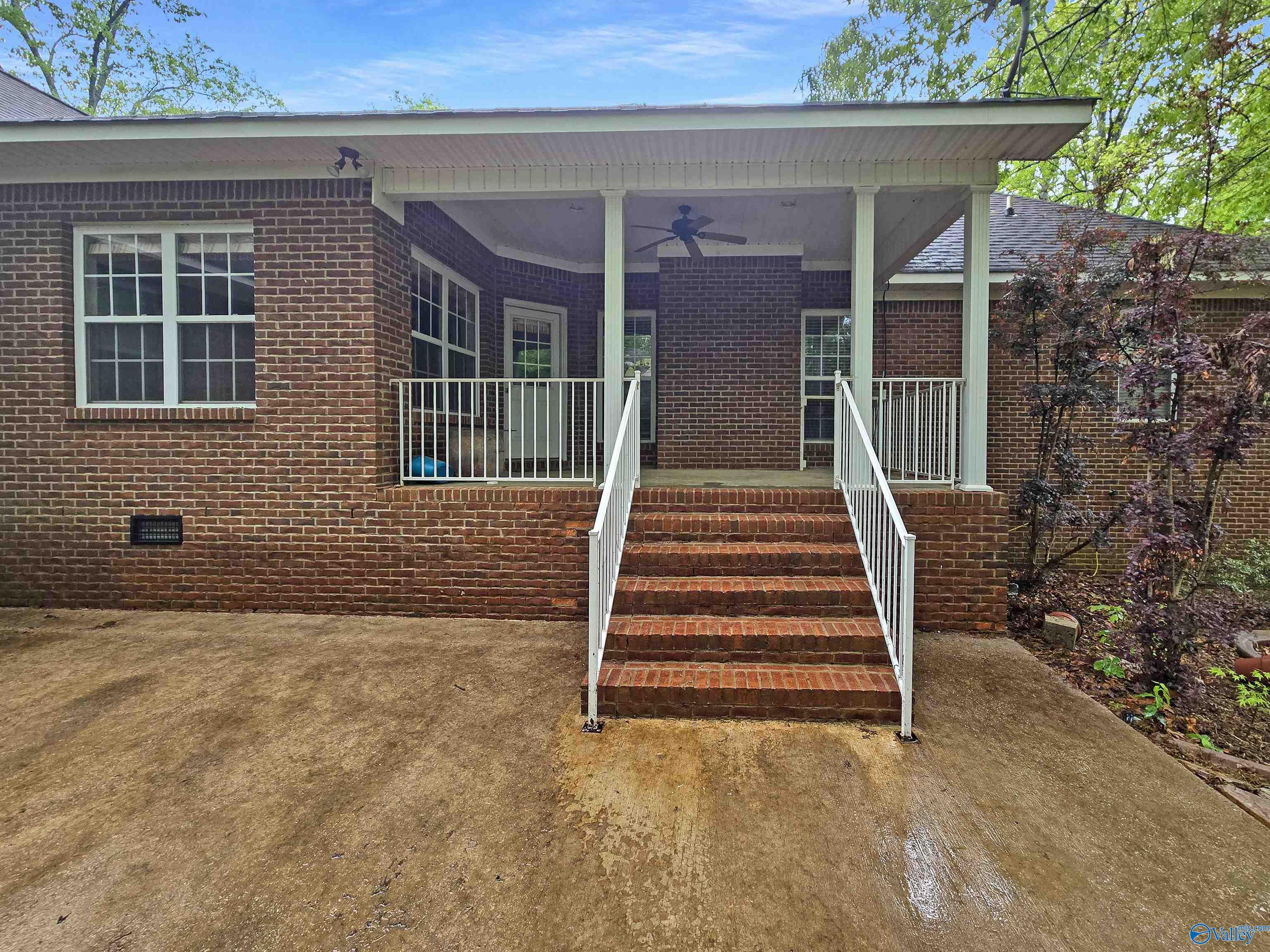 125 Turtle Bend Drive